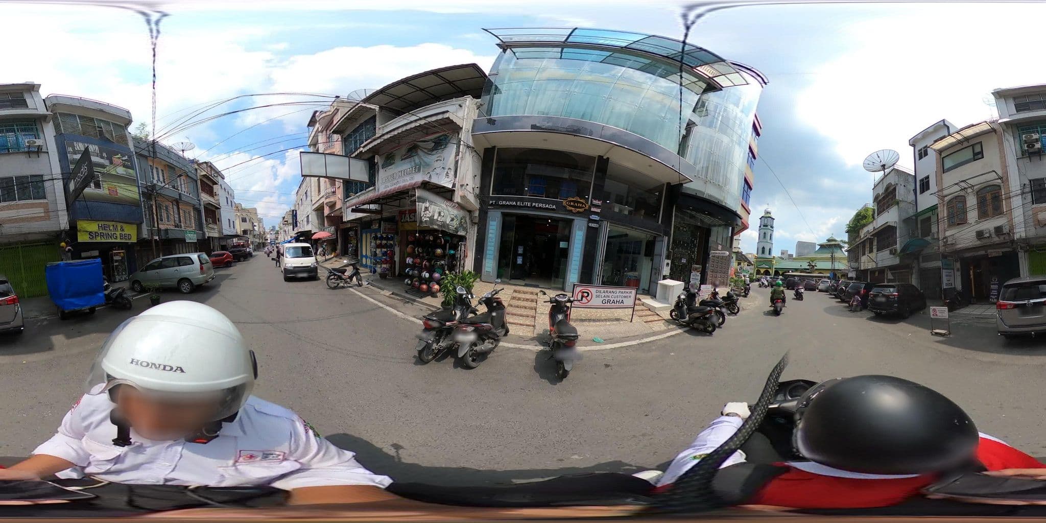 Street view near Savoy homann bidakara hotel, Medan — © danbjoseph (CC BY-SA · Mapillary)