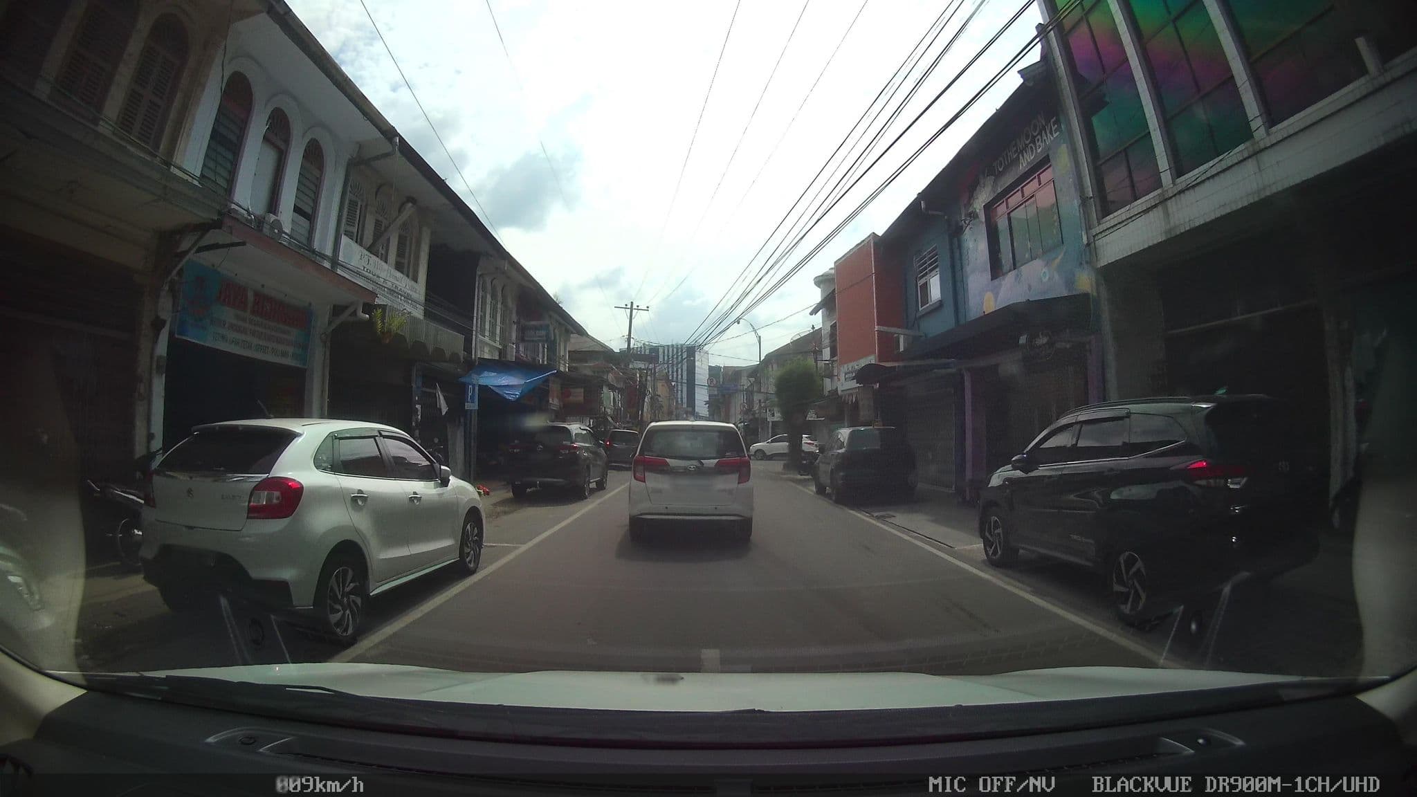 Street view near Novotel Siam Square Bangkok, Medan — © kaart_2 (CC BY-SA · Mapillary)