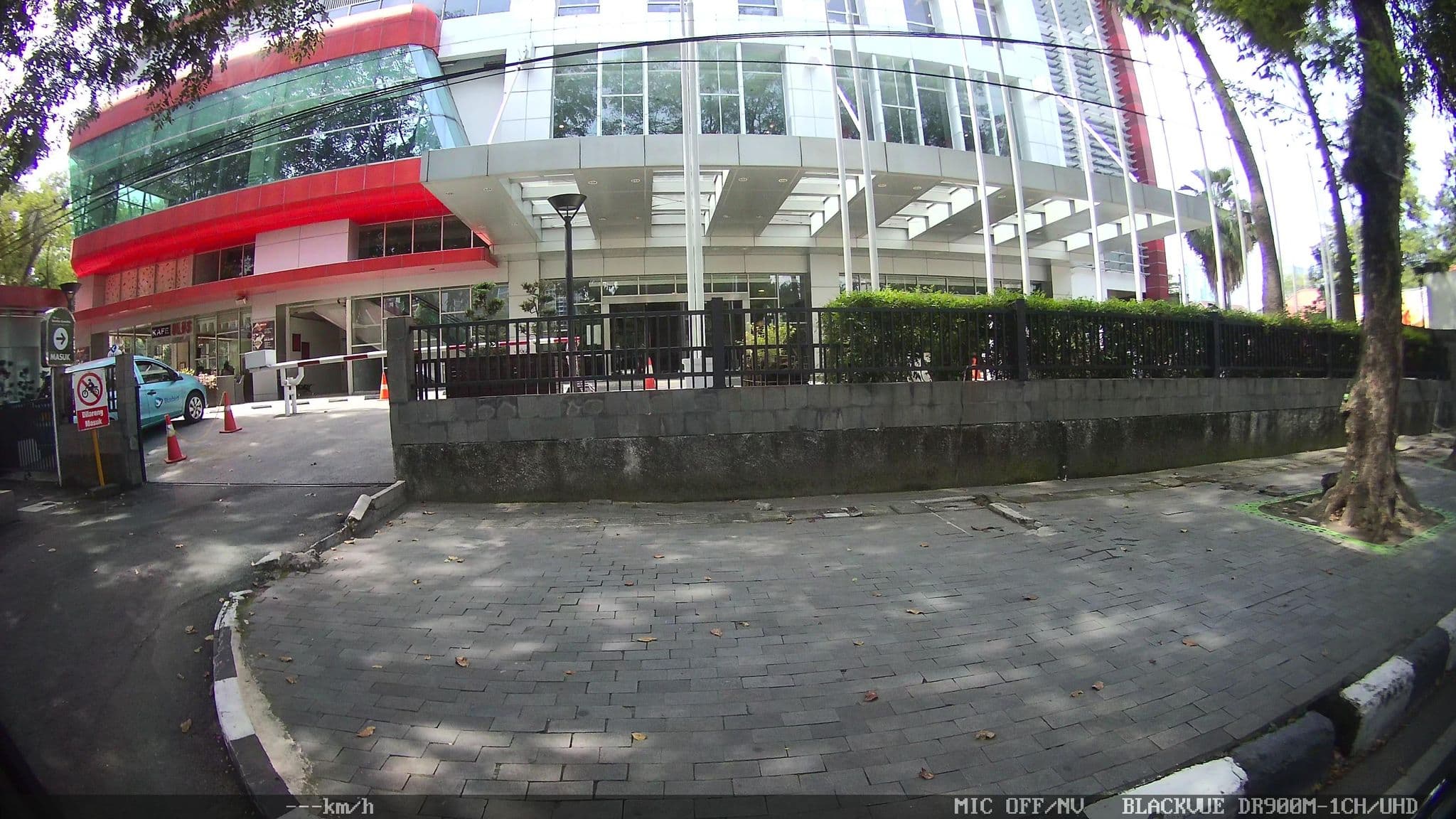 Street view near HSP Dyandra, Hotel & Convention Medan, Medan — © kaart_2 (CC BY-SA · Mapillary)