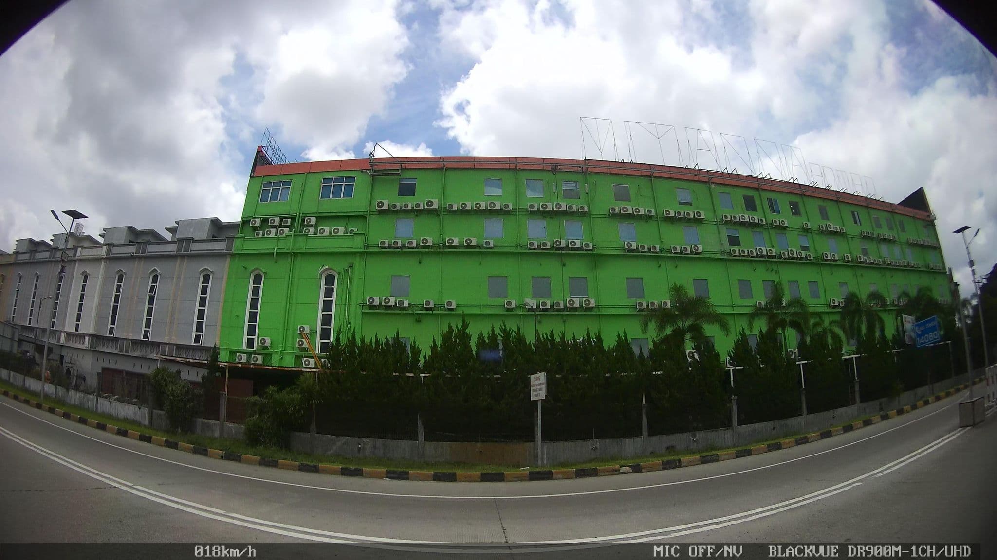 Street view near Miyana Hotel Medan, Medan — © kaart_2 (CC BY-SA · Mapillary)