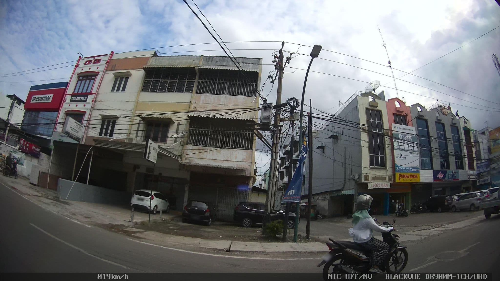 Street view near Room 312 Grand Sakura Hotel, Moden, Medan — © kaart_2 (CC BY-SA · Mapillary)