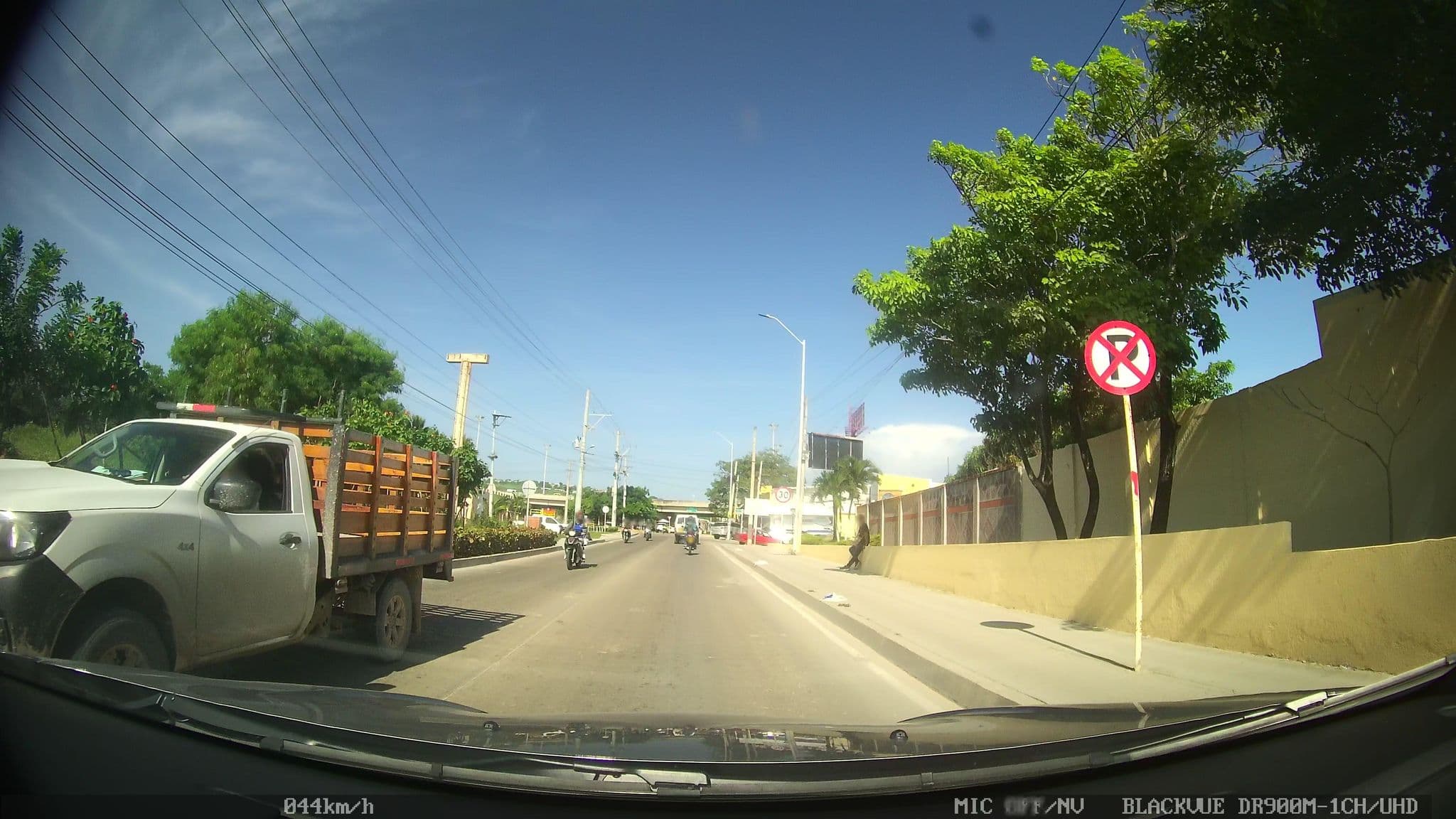 Street view near Motel Punto G, Barranquilla — © kaart_2 (CC BY-SA · Mapillary)