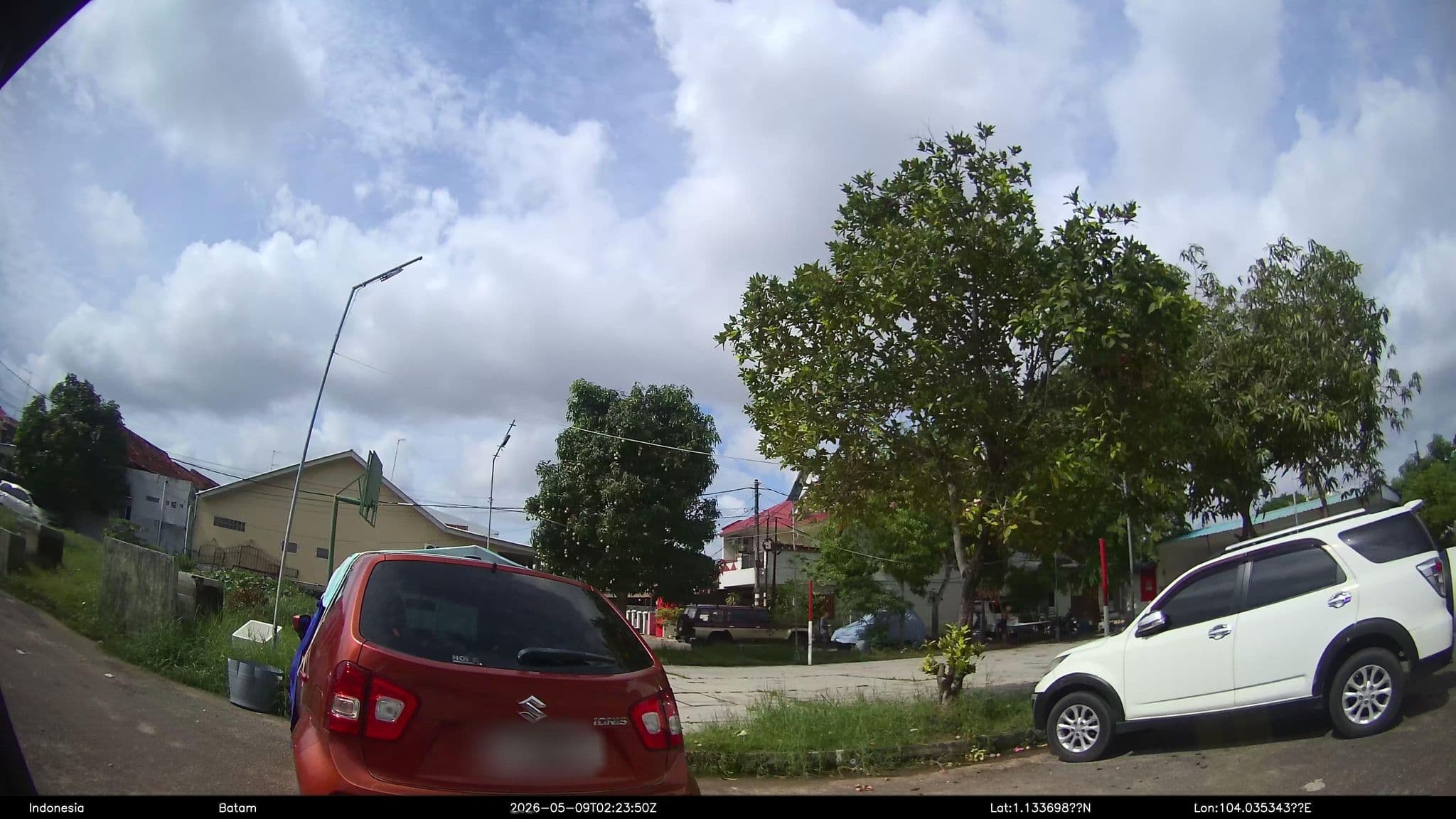 Street view near Newyork St.77, Batam — © Kaart---RIGHT (CC BY-SA · Mapillary)