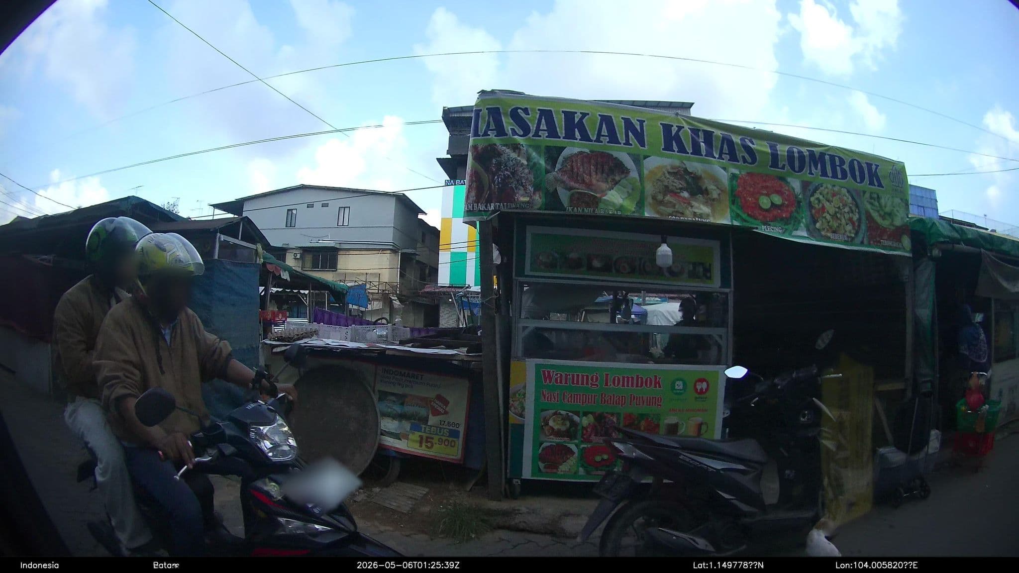 Street view near Swimming Pool Panorama Regency Hotel, Batam — © Kaart---RIGHT (CC BY-SA · Mapillary)