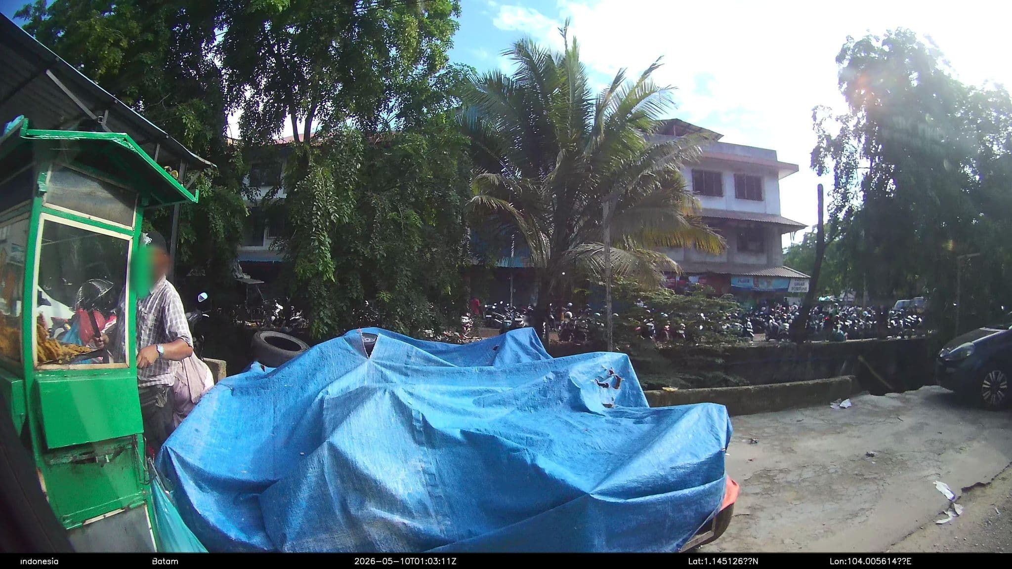 Street view near Hotel Gran Mahakam, Batam — © Kaart---RIGHT (CC BY-SA · Mapillary)