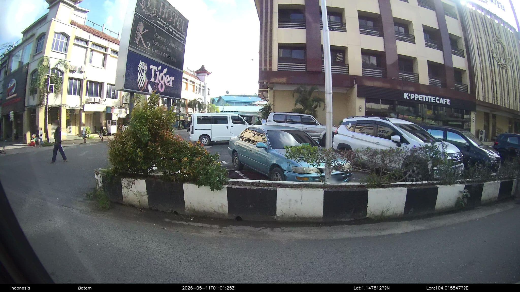 Street view near ZEN Rooms Nagoya Seraya Mas Center, Batam — © Kaart---RIGHT (CC BY-SA · Mapillary)
