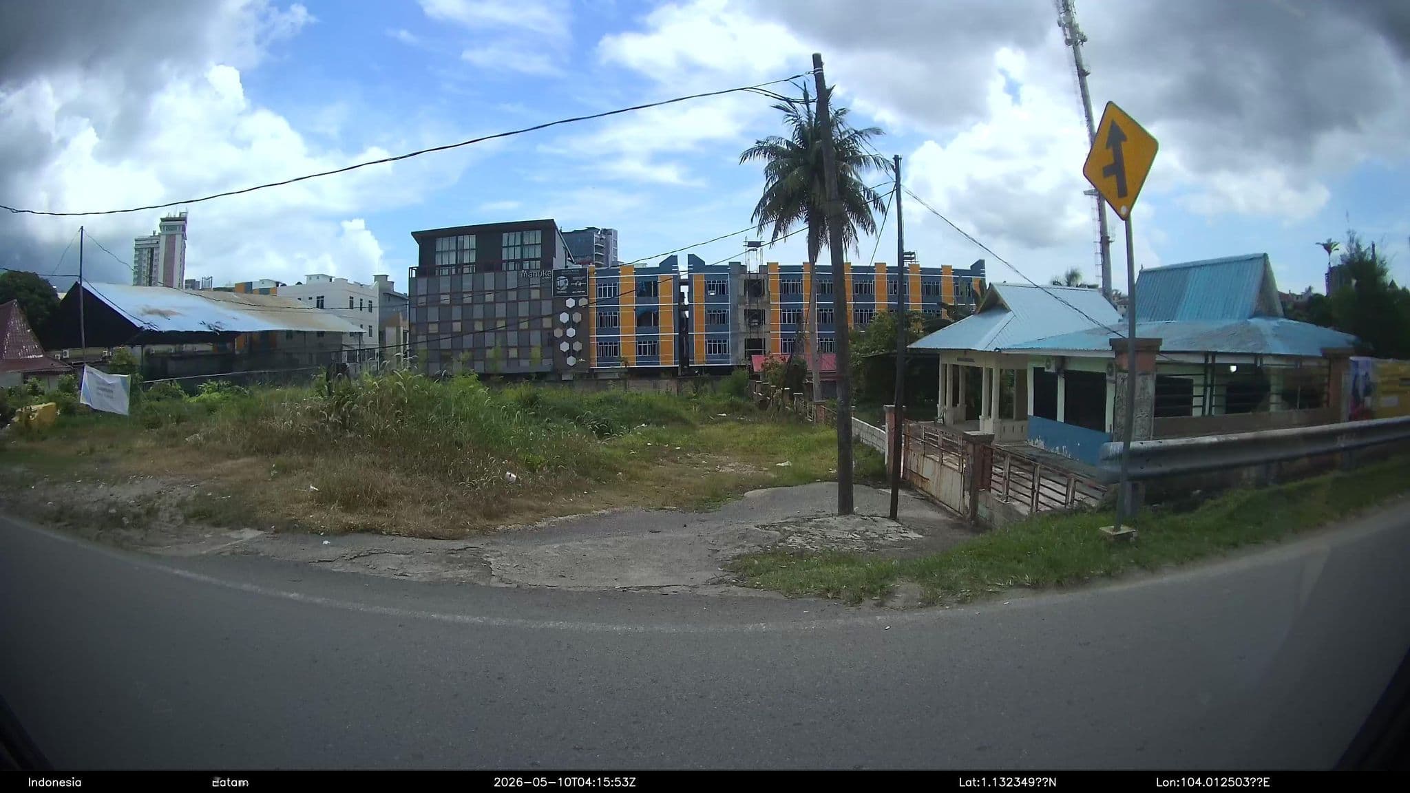 Street view near Manuka Hotel, Batam — © Kaart---LEFT (CC BY-SA · Mapillary)