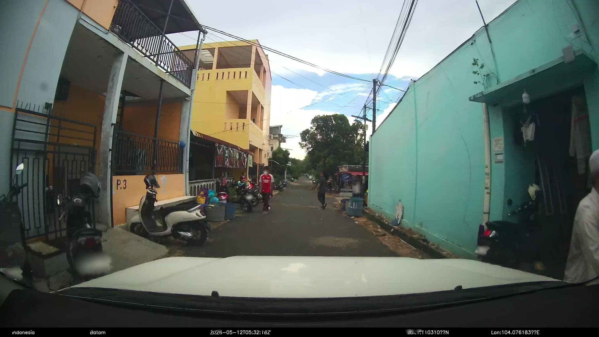 Street view near Perum Kopkar Pln Blok P No.8 (Deni Elfia), Batam — © Kaart---FRONT (CC BY-SA · Mapillary)