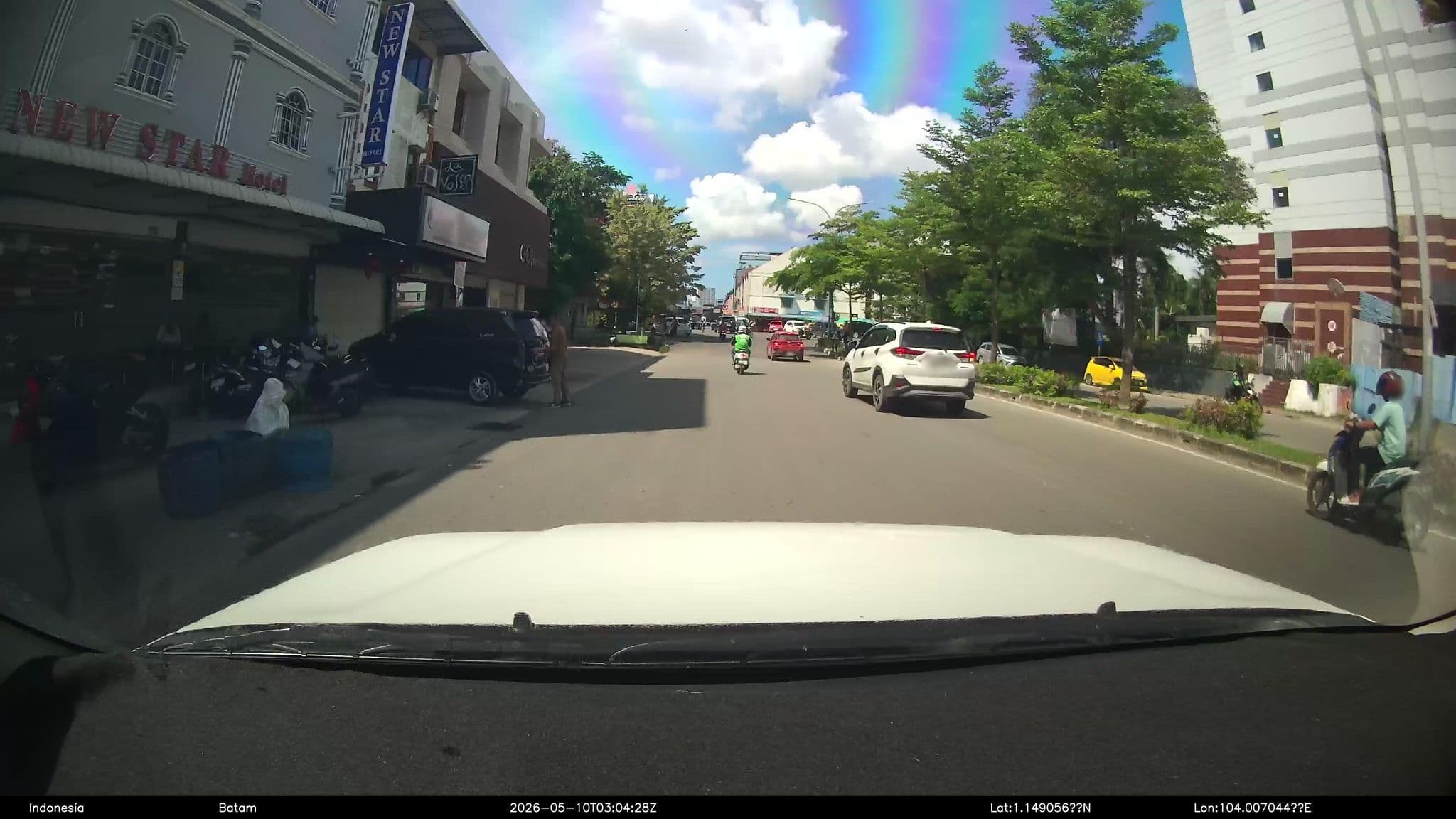 Street view near Barelang Hotel, Batam — © Kaart---FRONT (CC BY-SA · Mapillary)