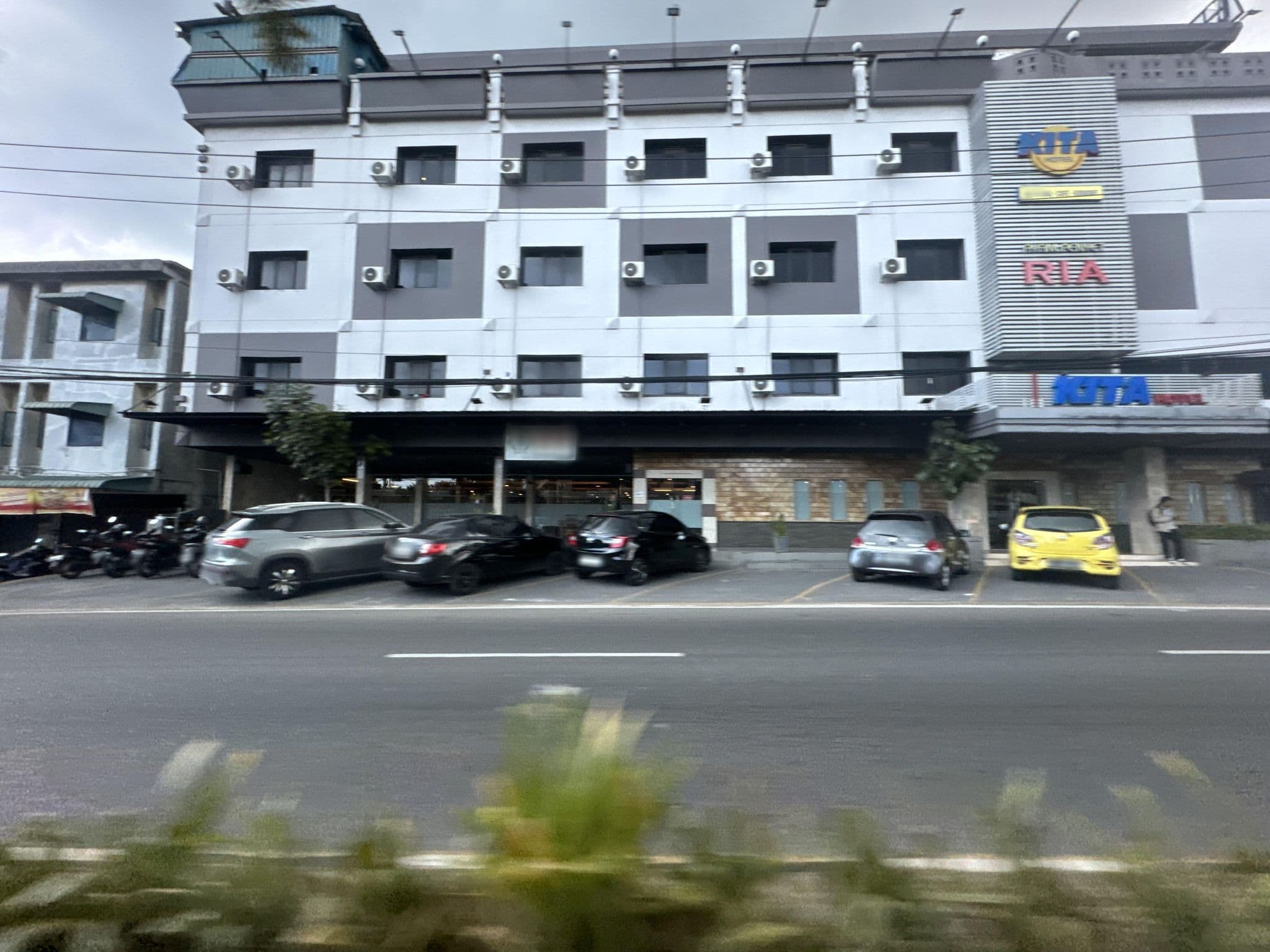 Street view near Sentral Hotel, Tanjung Pinang — © filipb (CC BY-SA · Mapillary)