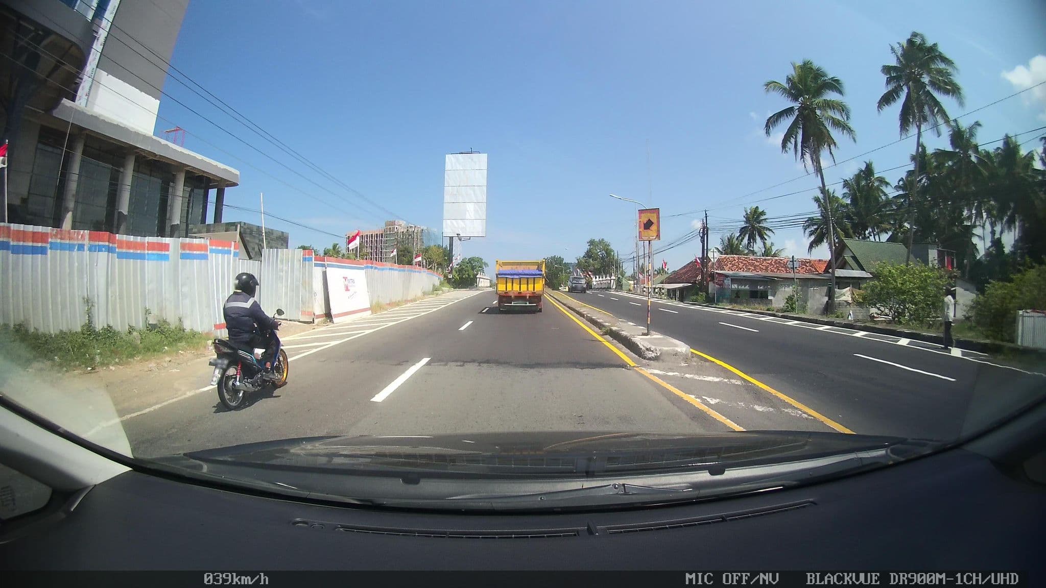 Street view near Ibis Yogyakarta Internasional Airport, Srandakan — © kaart_2 (CC BY-SA · Mapillary)