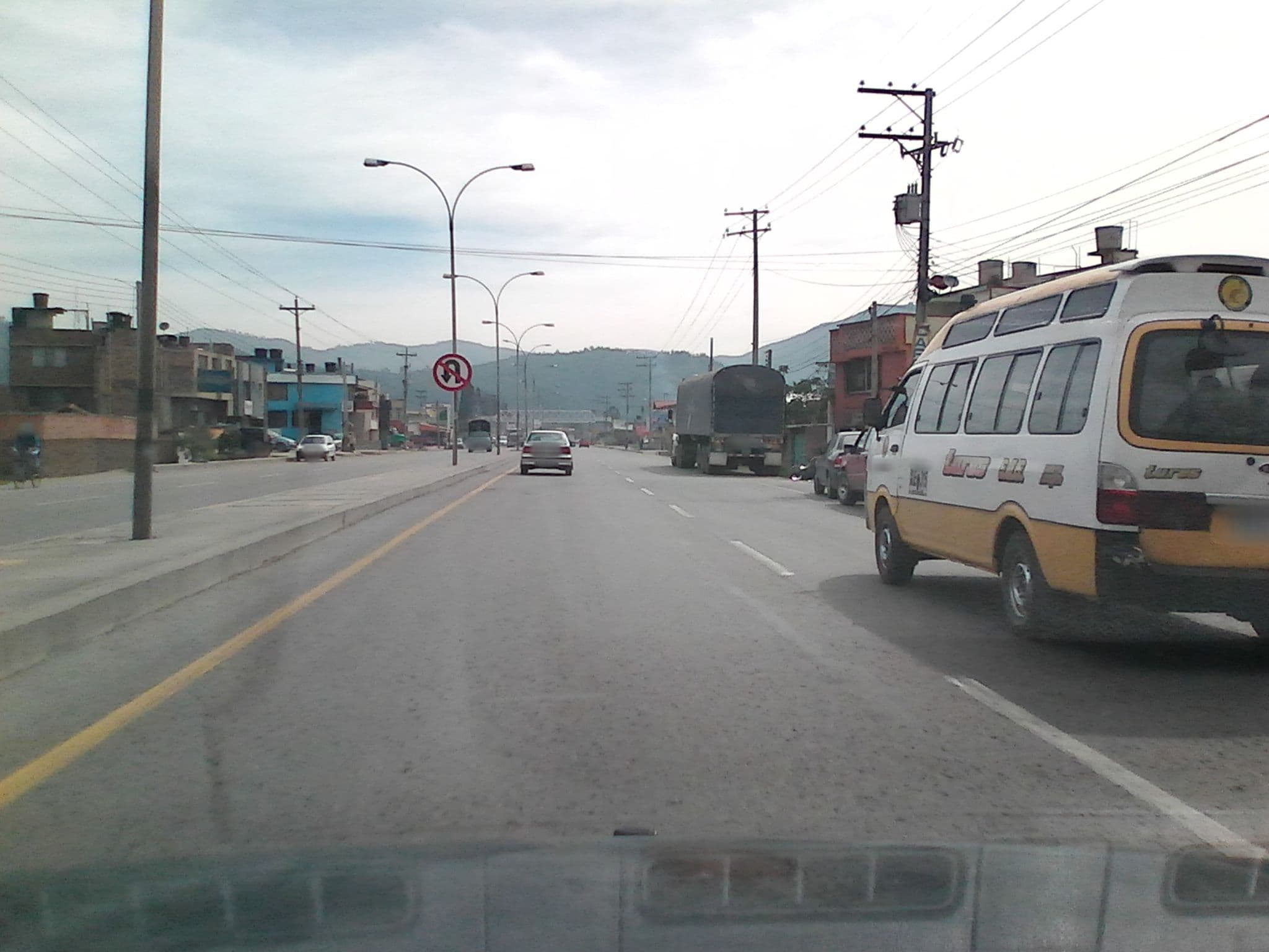 Street view near Hotel Olimpia, Duitama — © leoguti (CC BY-SA · Mapillary)