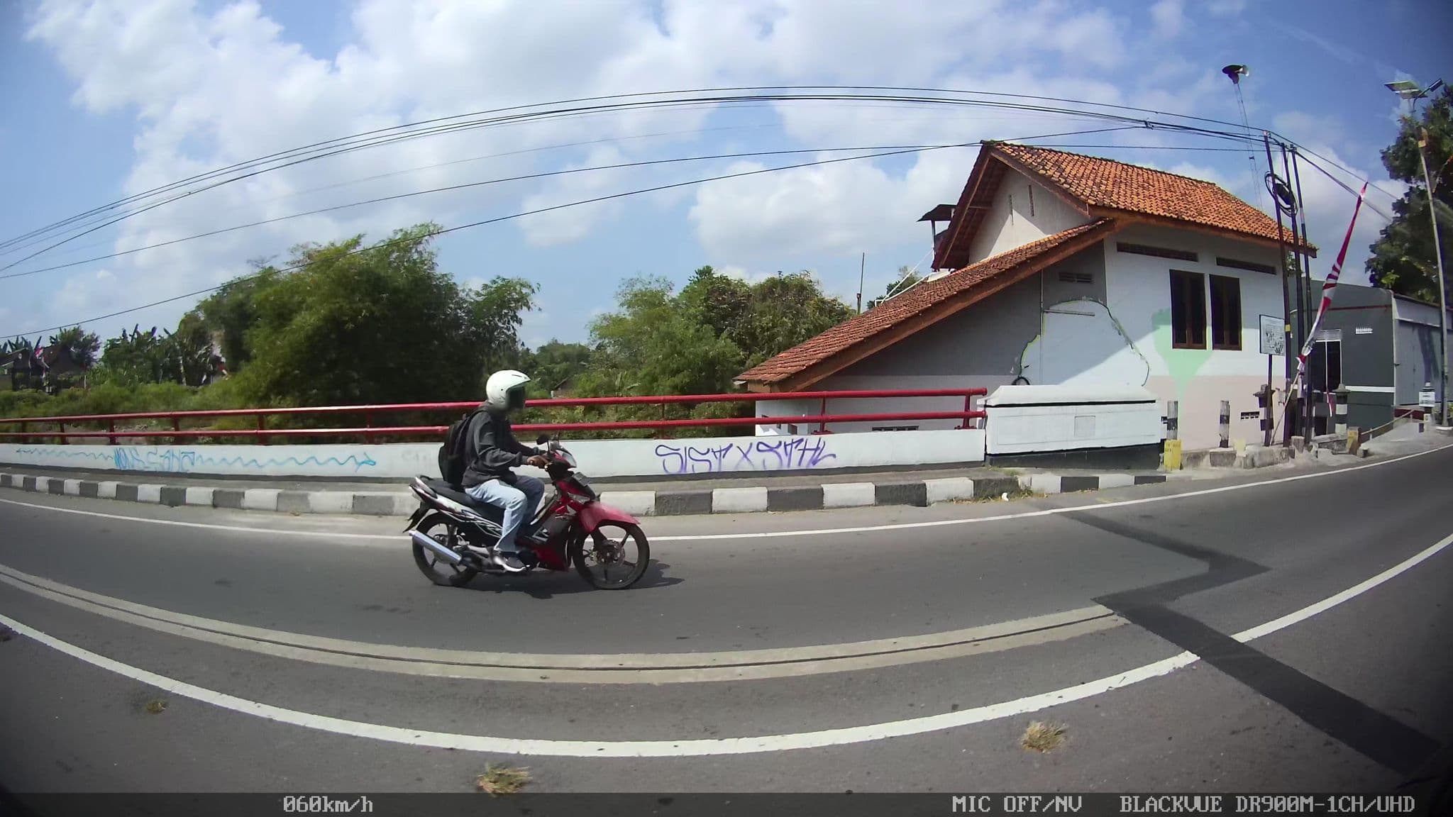 Street view near Hotel Wisanti - Yogyakarta ^_^, Kasihan — © kaart_1 (CC BY-SA · Mapillary)