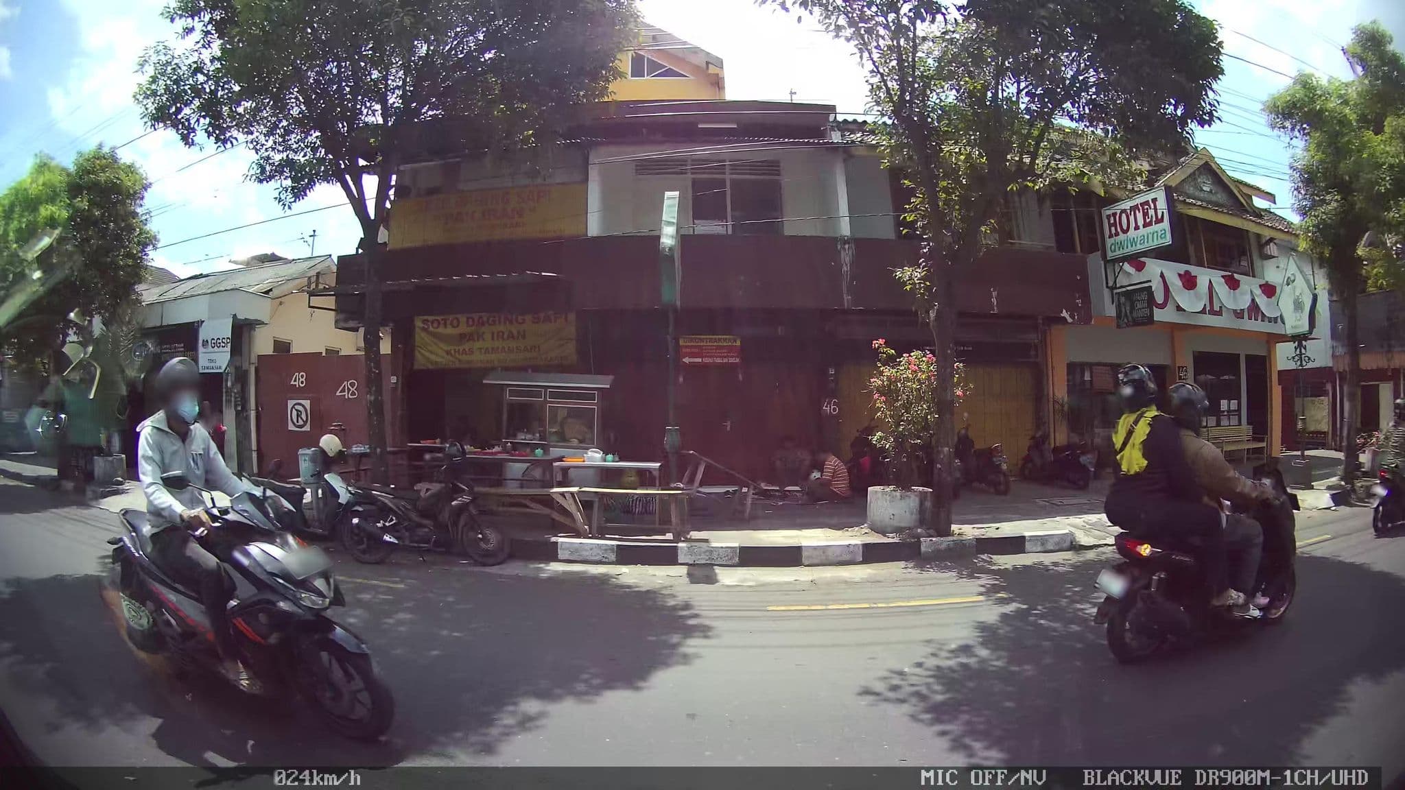 Street view near Yogya Kembali Hotel, Yogyakarta — © kaart_2 (CC BY-SA · Mapillary)