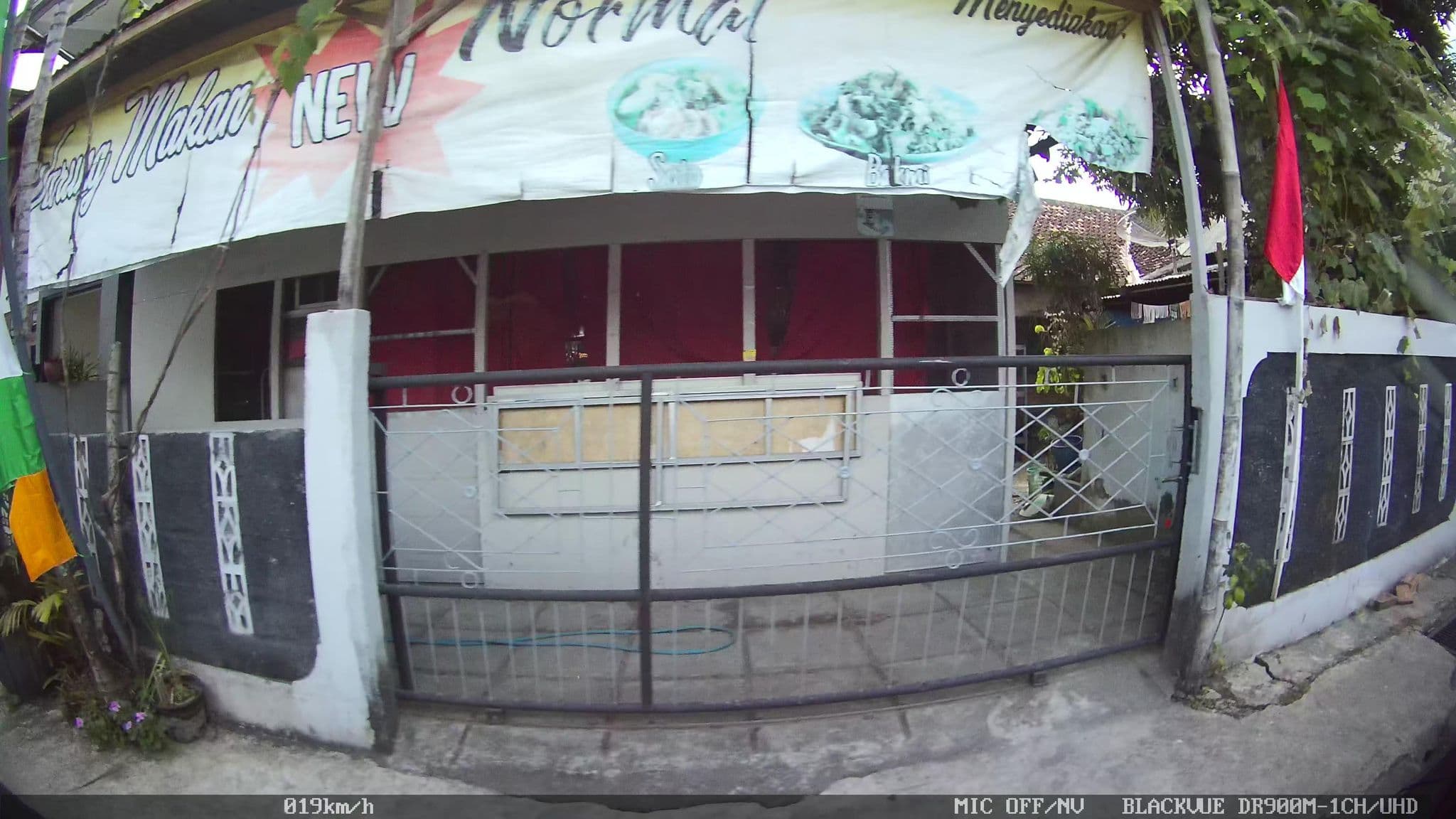 Street view near D'kos Muslim Syari Bu Ning, Yogyakarta — © kaart_1 (CC BY-SA · Mapillary)
