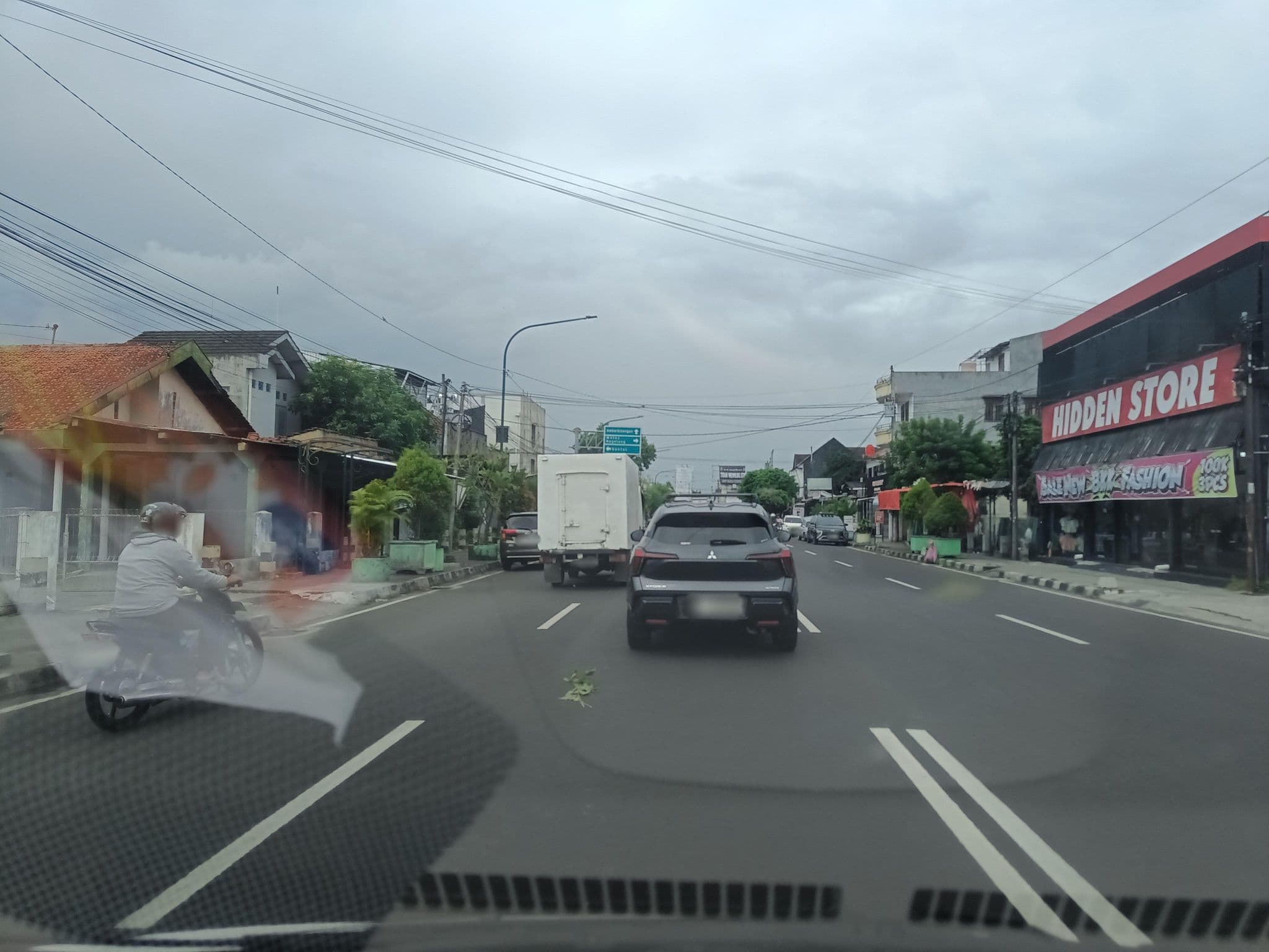 Street view near Hotel Sanca, Yogyakarta — © hen0ch (CC BY-SA · Mapillary)