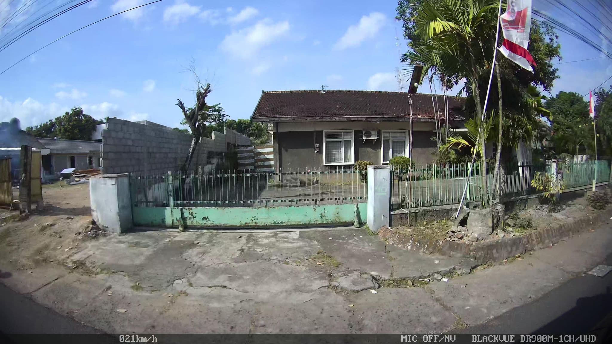 Street view near vezenia garden hotel, Yogyakarta — © kaart_1 (CC BY-SA · Mapillary)