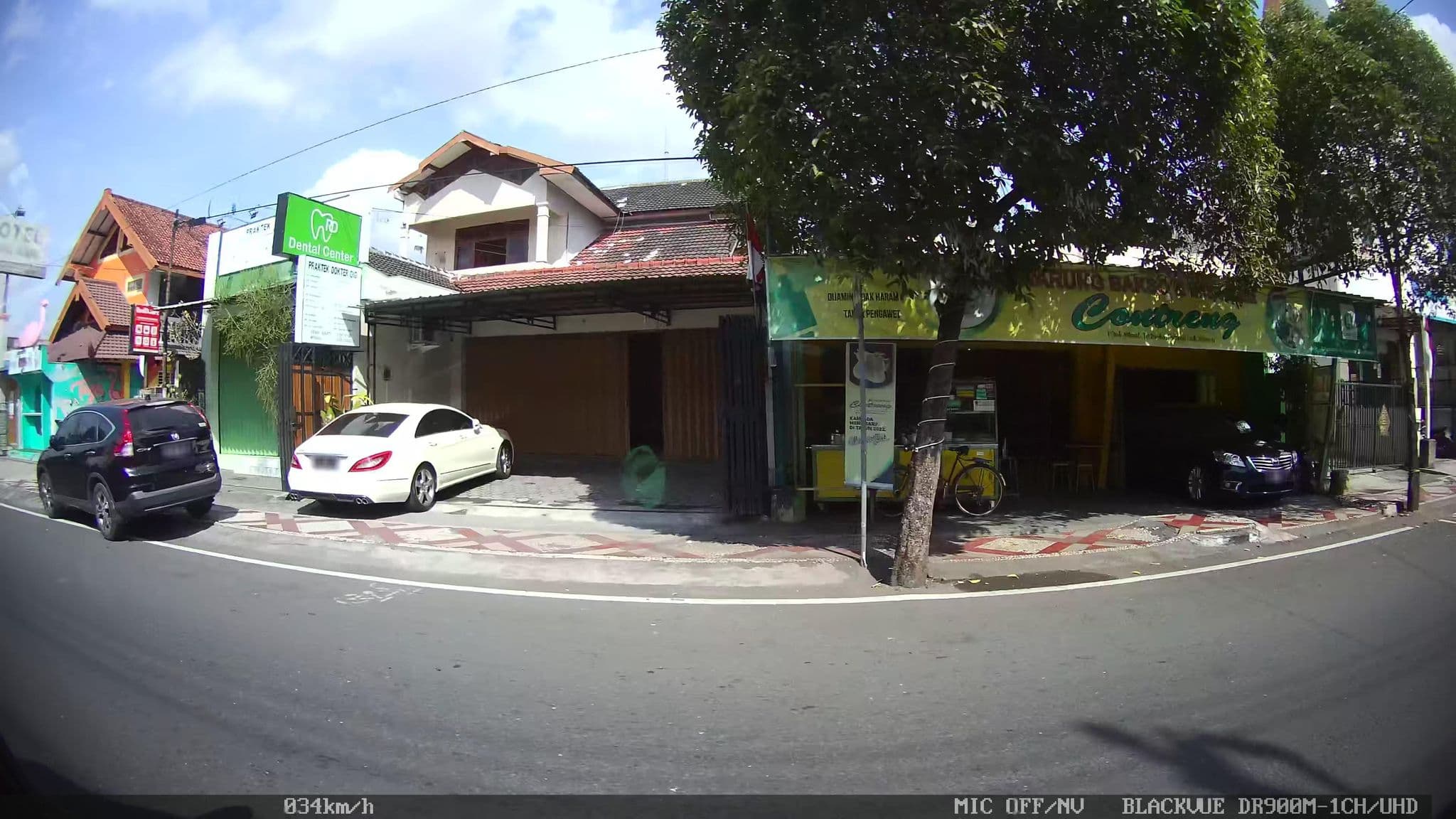 Street view near Hotel Nidia, Yogyakarta — © kaart_1 (CC BY-SA · Mapillary)
