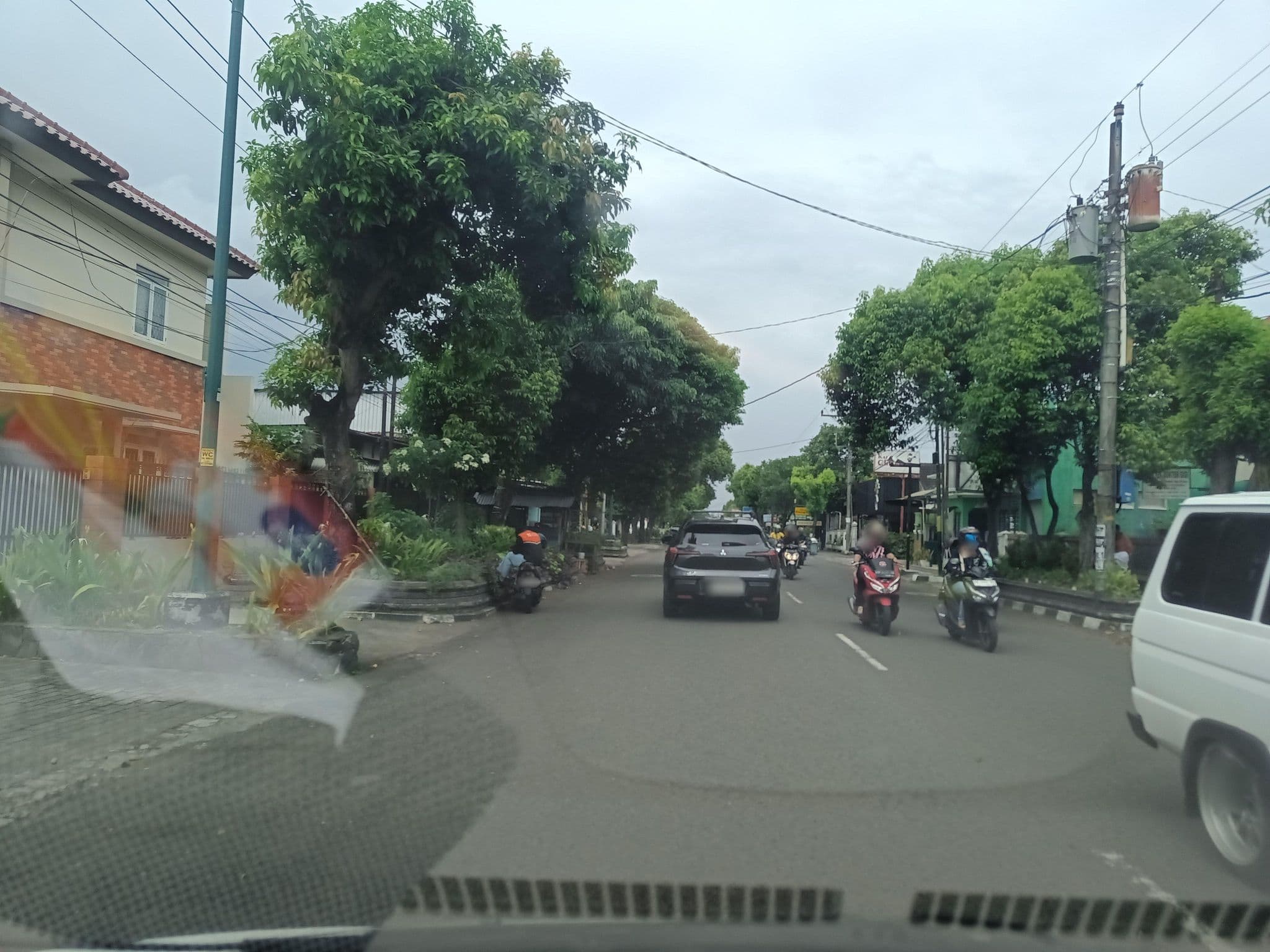 Street view near Hotel Rama Shinta, Yogyakarta — © hen0ch (CC BY-SA · Mapillary)