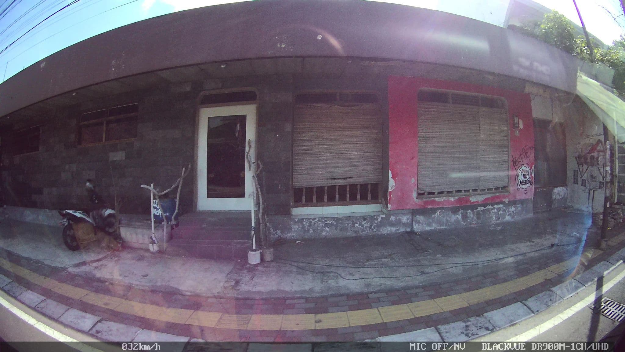 Street view near Hotel Blangkon, Yogyakarta — © kaart_1 (CC BY-SA · Mapillary)