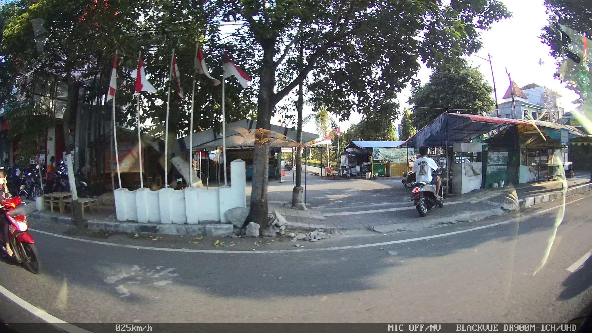 Street view near Hotel di Prawirotaman, Yogyakarta — © kaart_2 (CC BY-SA · Mapillary)