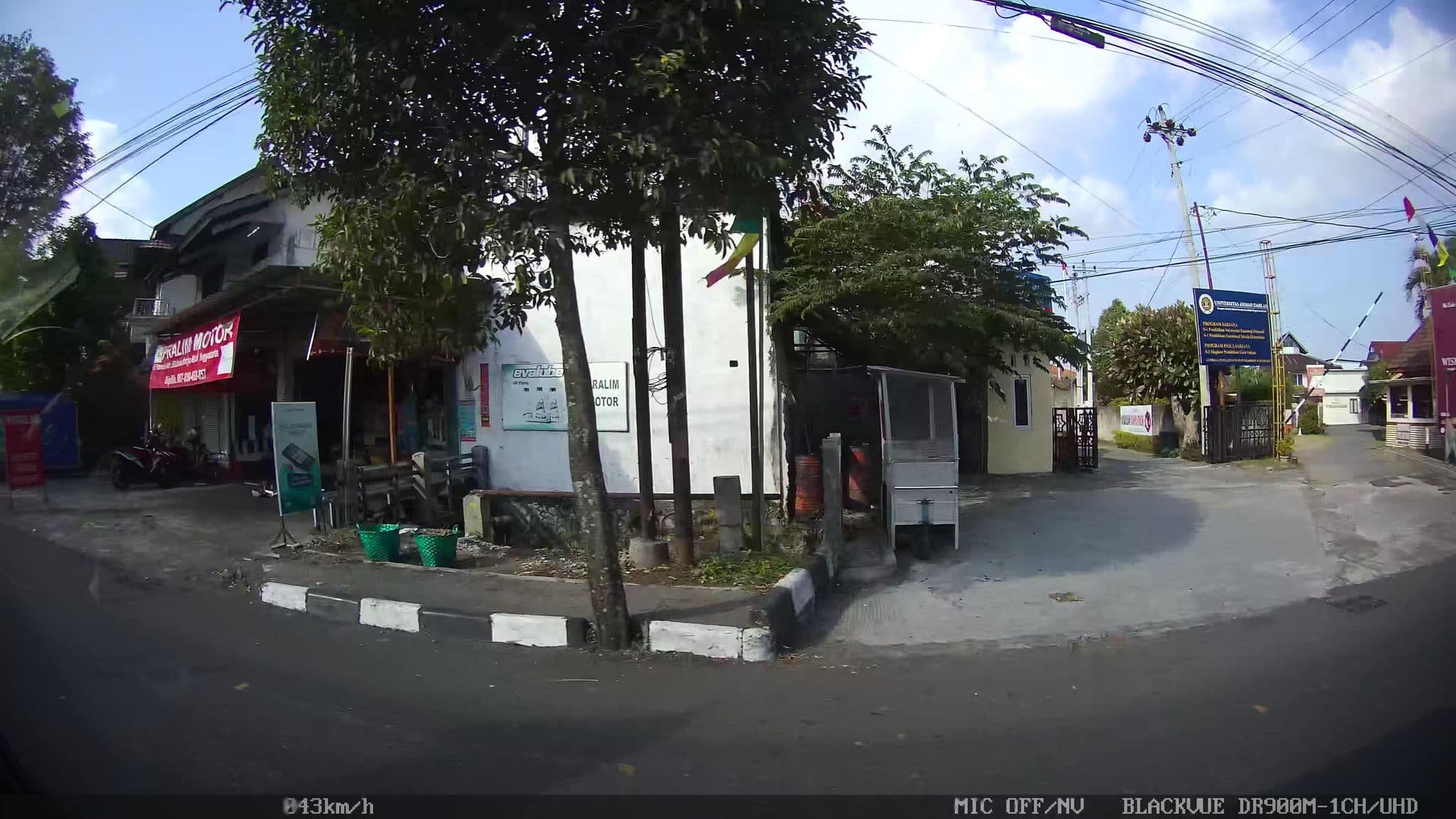 Street view near Wisma Sargede, Yogyakarta — © kaart_2 (CC BY-SA · Mapillary)