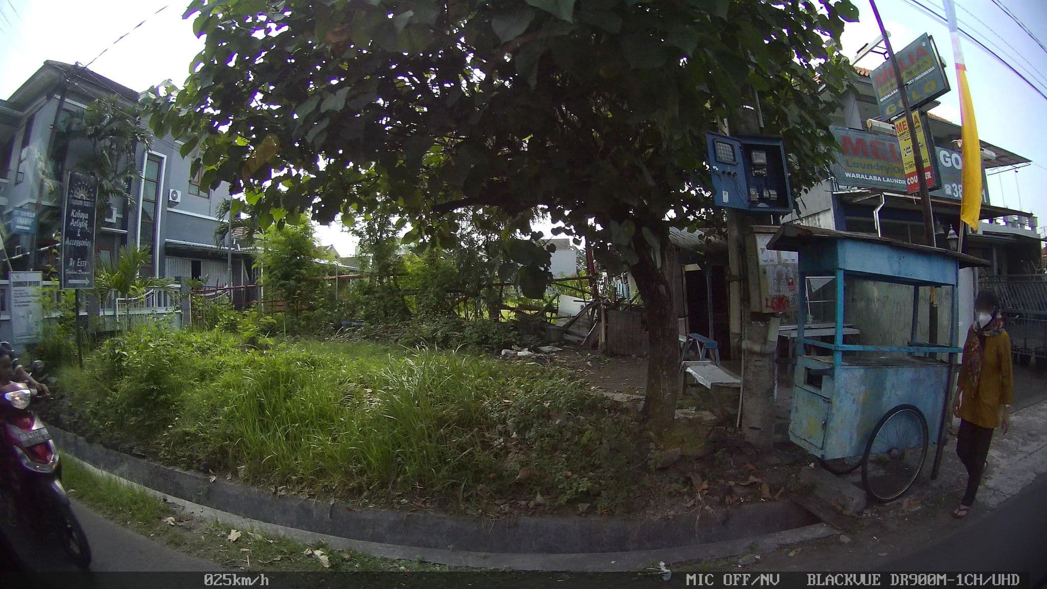 Street view near Dewi Guesthouse, Yogyakarta — © kaart_1 (CC BY-SA · Mapillary)