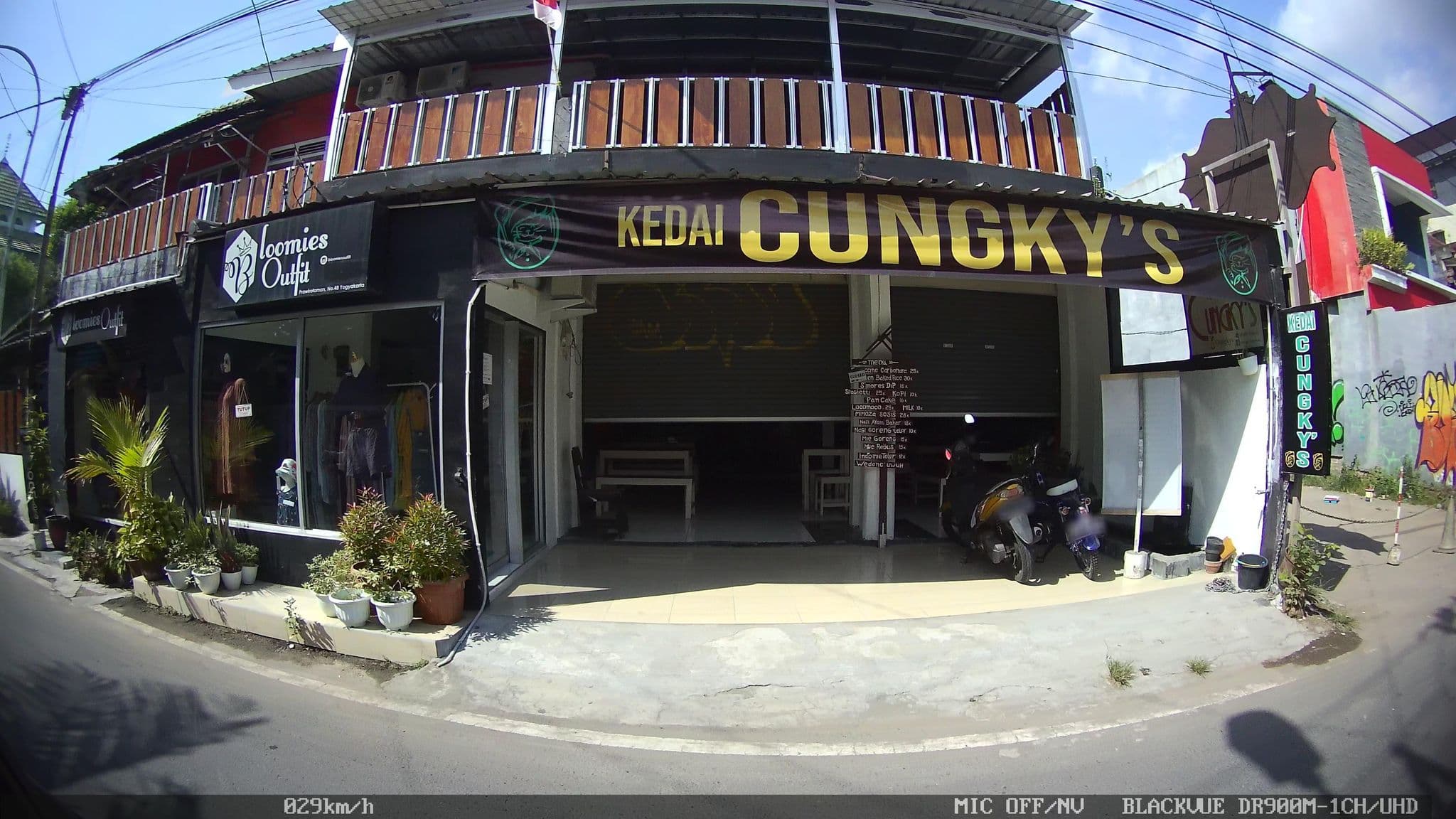 Street view near Kampoeng djawa, Yogyakarta — © kaart_1 (CC BY-SA · Mapillary)