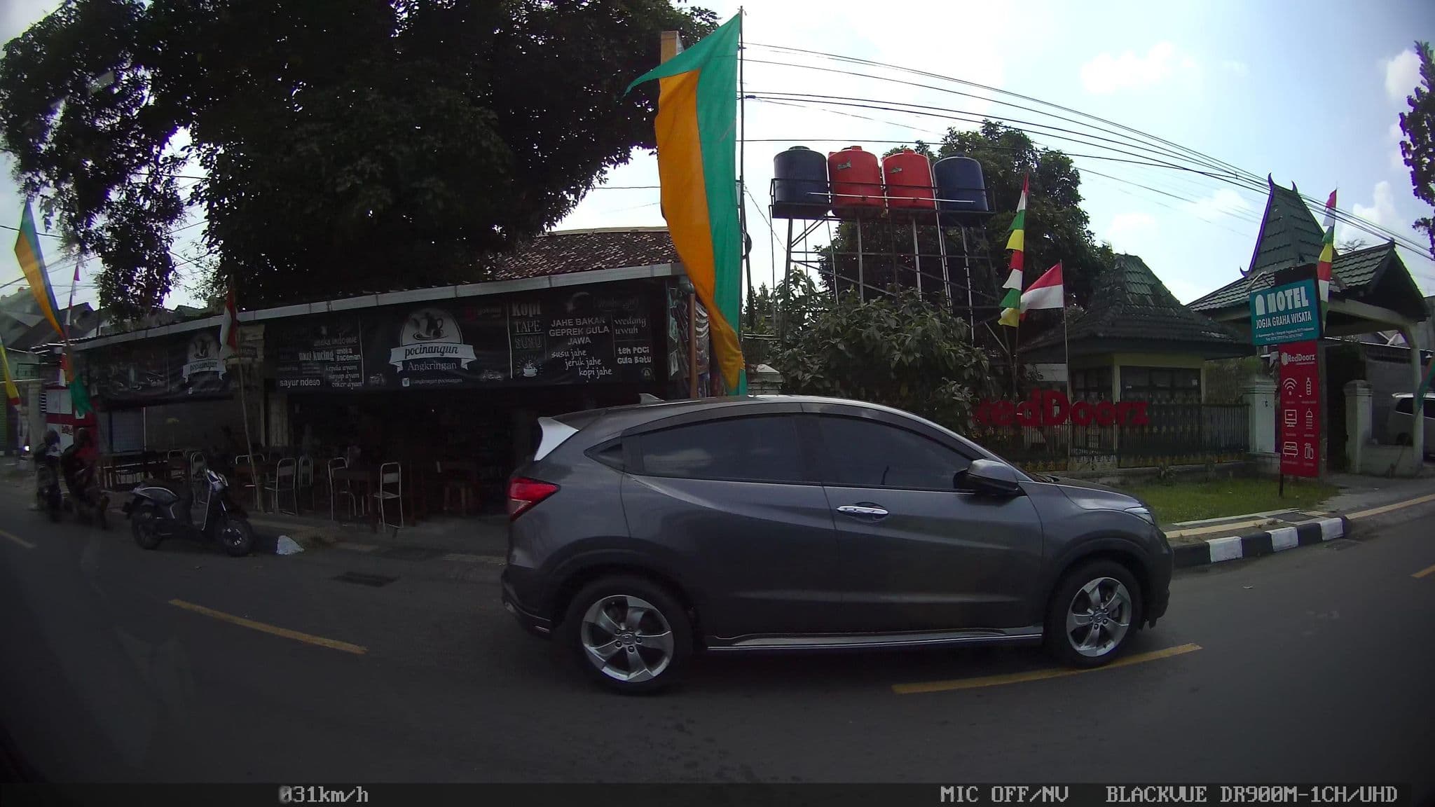 Street view near Hotel Yogya Graha Wisata, Yogyakarta — © kaart_2 (CC BY-SA · Mapillary)