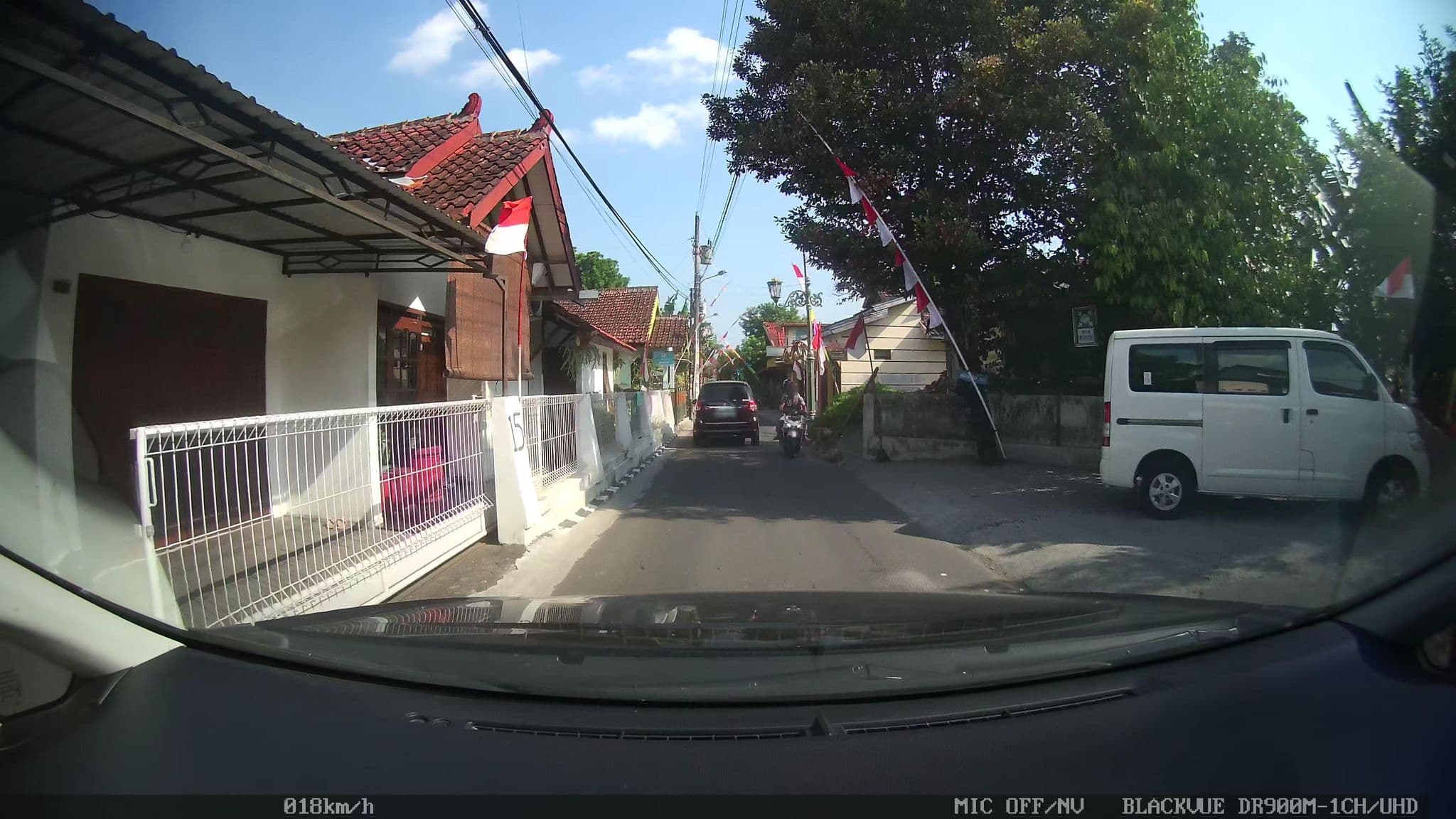 Street view near Hotel Puri Tumenggung, Yogyakarta — © kaart5 (CC BY-SA · Mapillary)