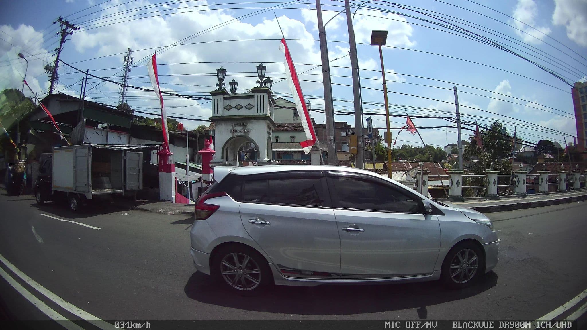 Street view near Eduhostel, Yogyakarta — © kaart_2 (CC BY-SA · Mapillary)