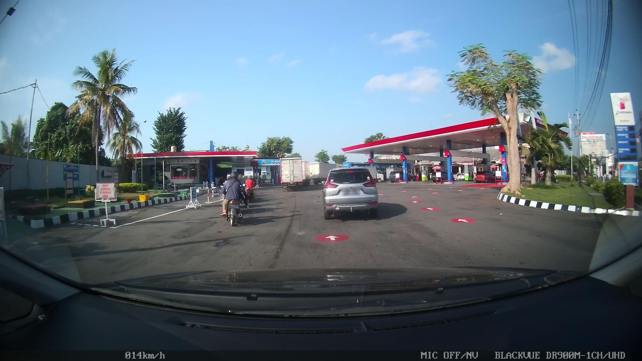 Street view near Heryon Hotel Yogyakarta, Gamping Lor — © kaart_2 (CC BY-SA · Mapillary)
