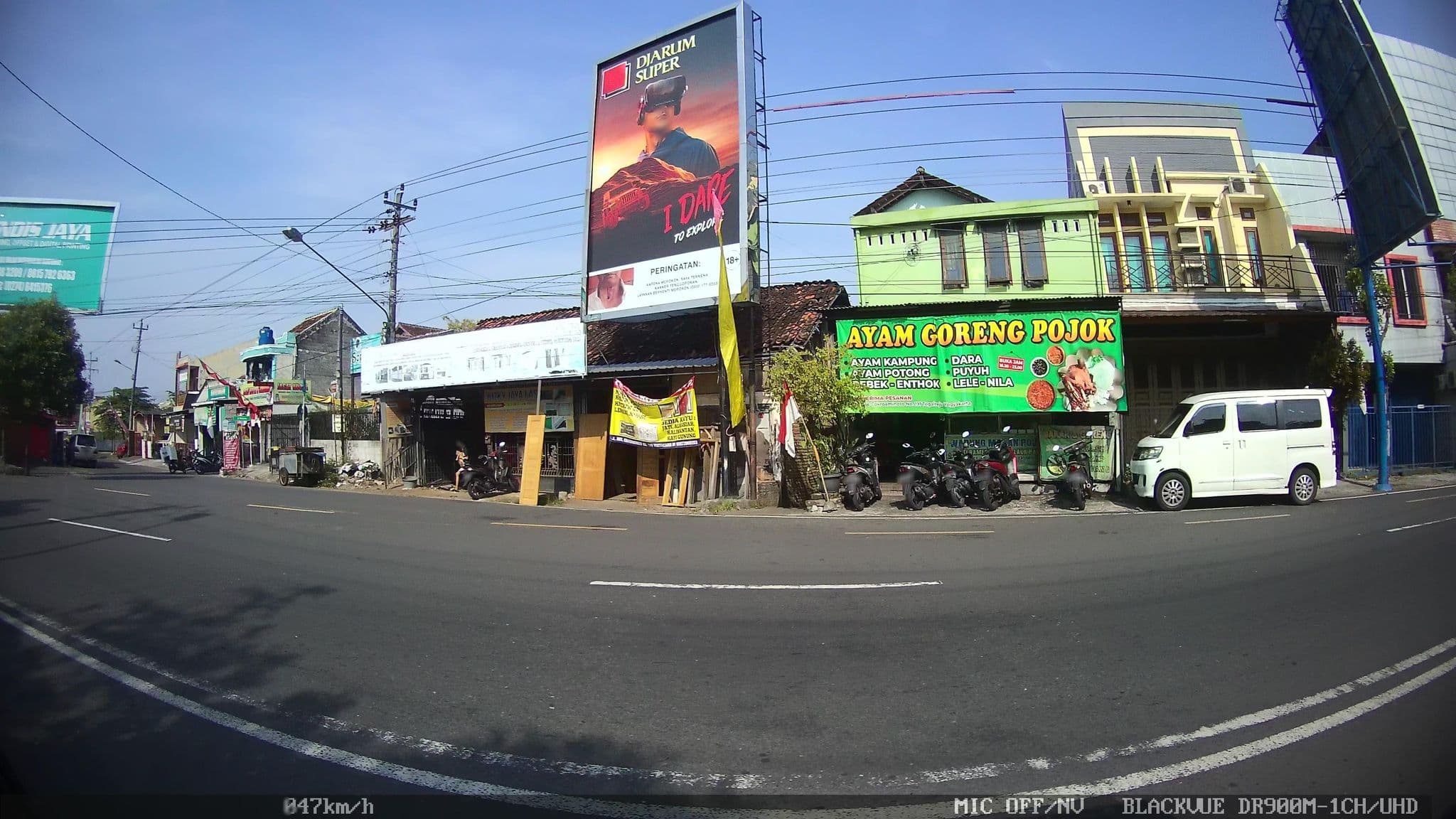 Street view near GQ hotel, Yogyakarta — © kaart5 (CC BY-SA · Mapillary)