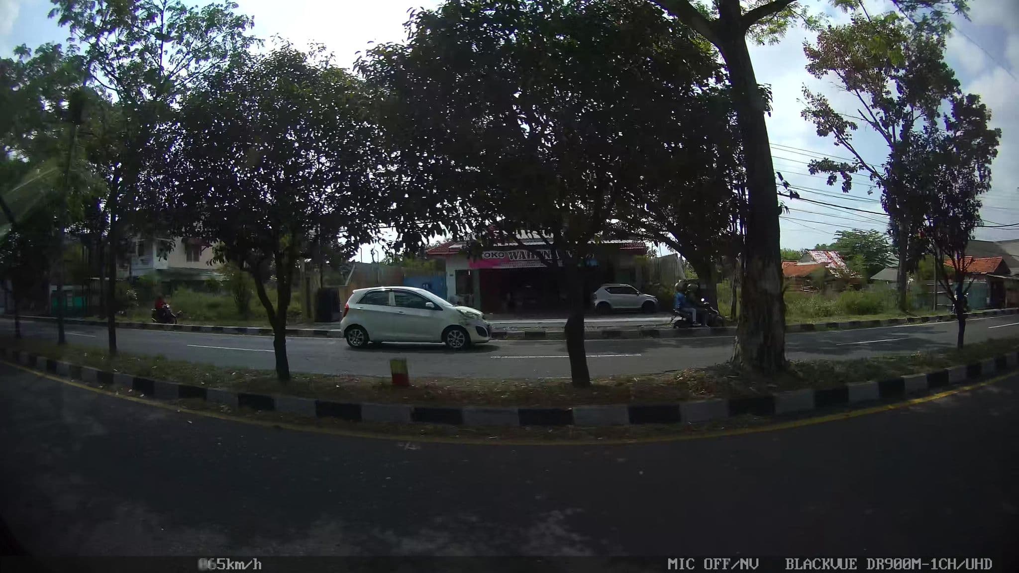 Street view near The Amartya Hotel, Gamping Lor — © kaart_1 (CC BY-SA · Mapillary)