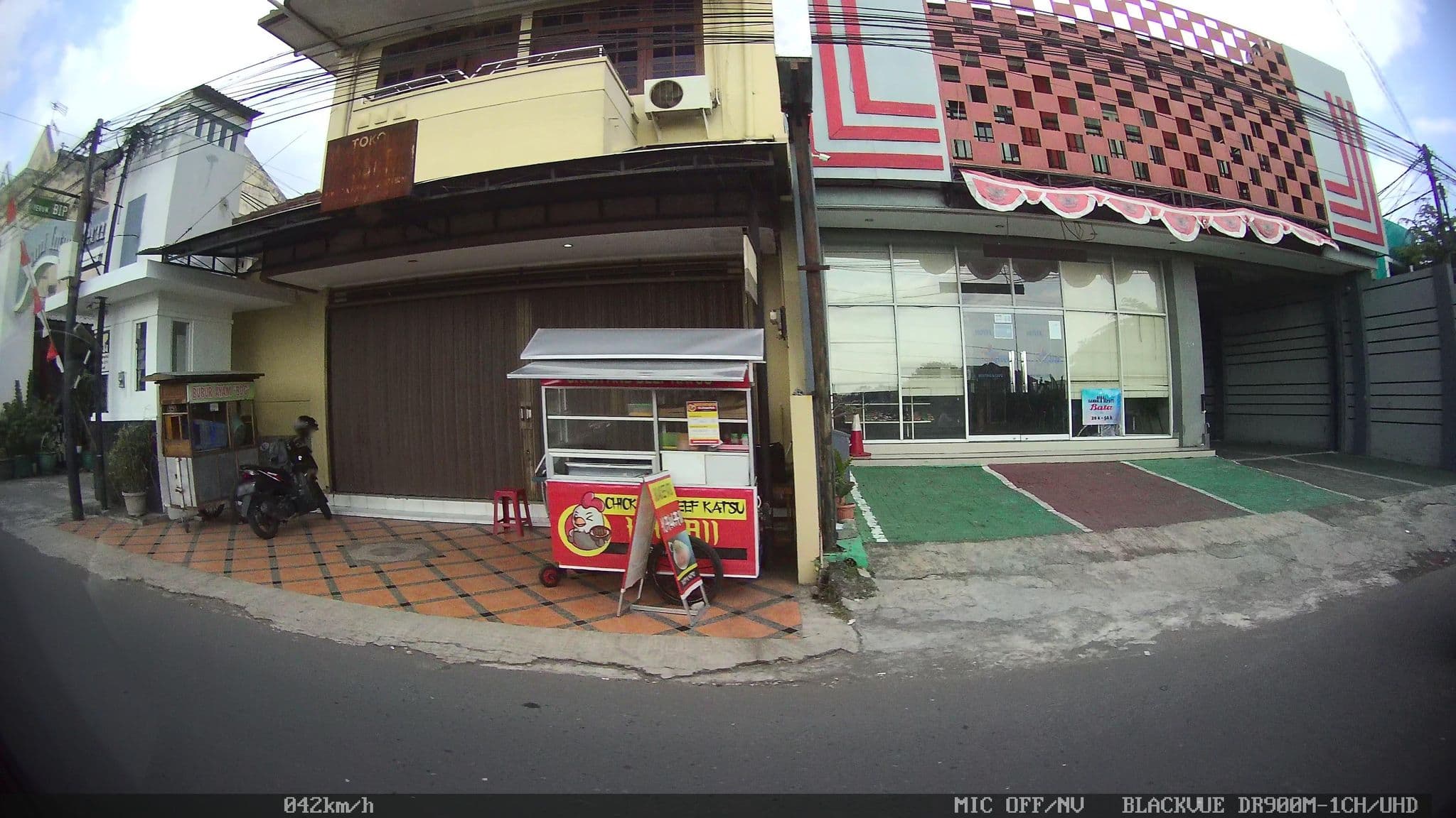 Street view near Airy Sleman Gamping Tata Bumi 3 Yogyakarta, Gamping Lor — © kaart_2 (CC BY-SA · Mapillary)