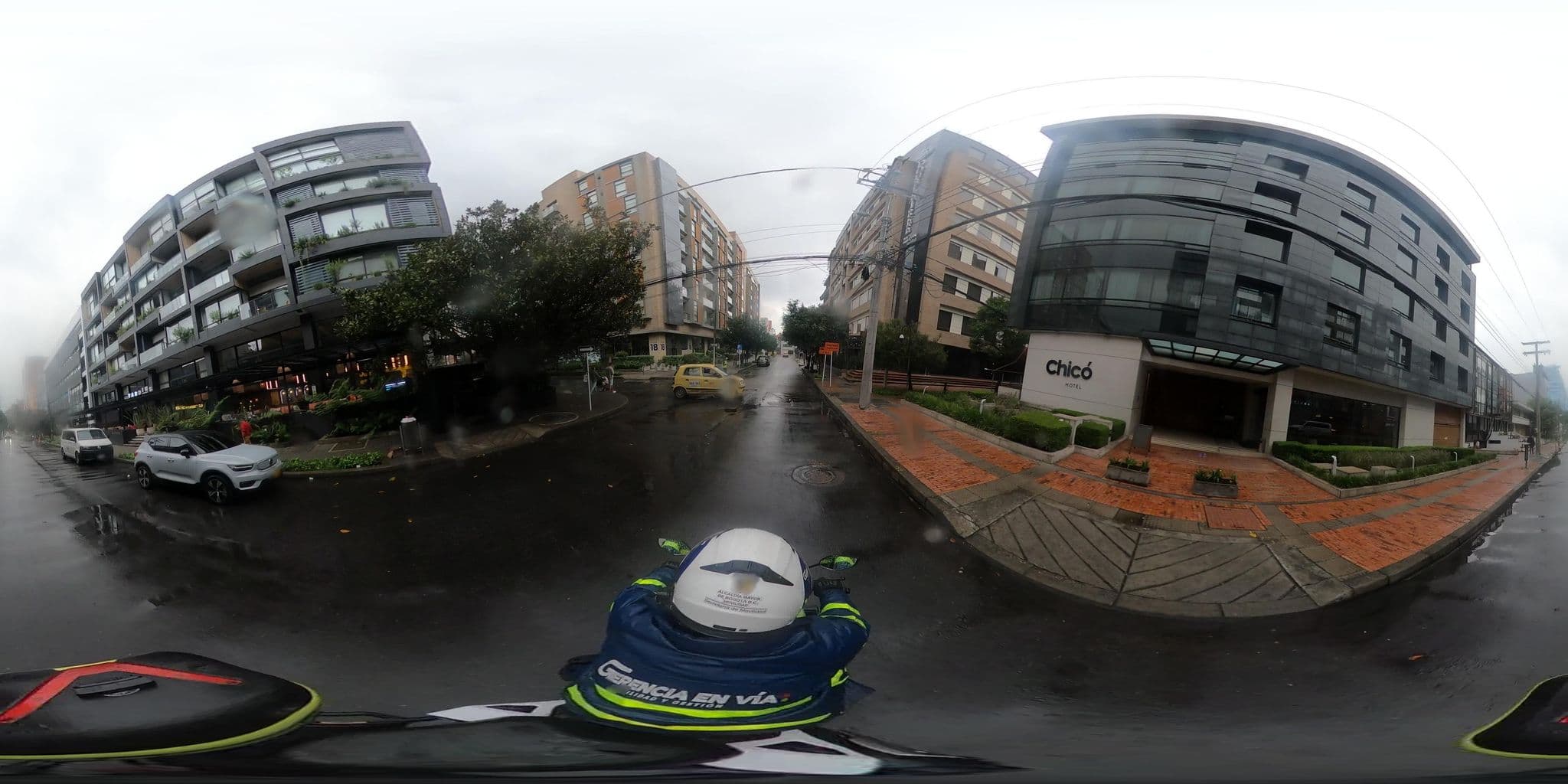 Street view near Hotel Chicó 97, Barrio San Luis — © cgalindop (CC BY-SA · Mapillary)