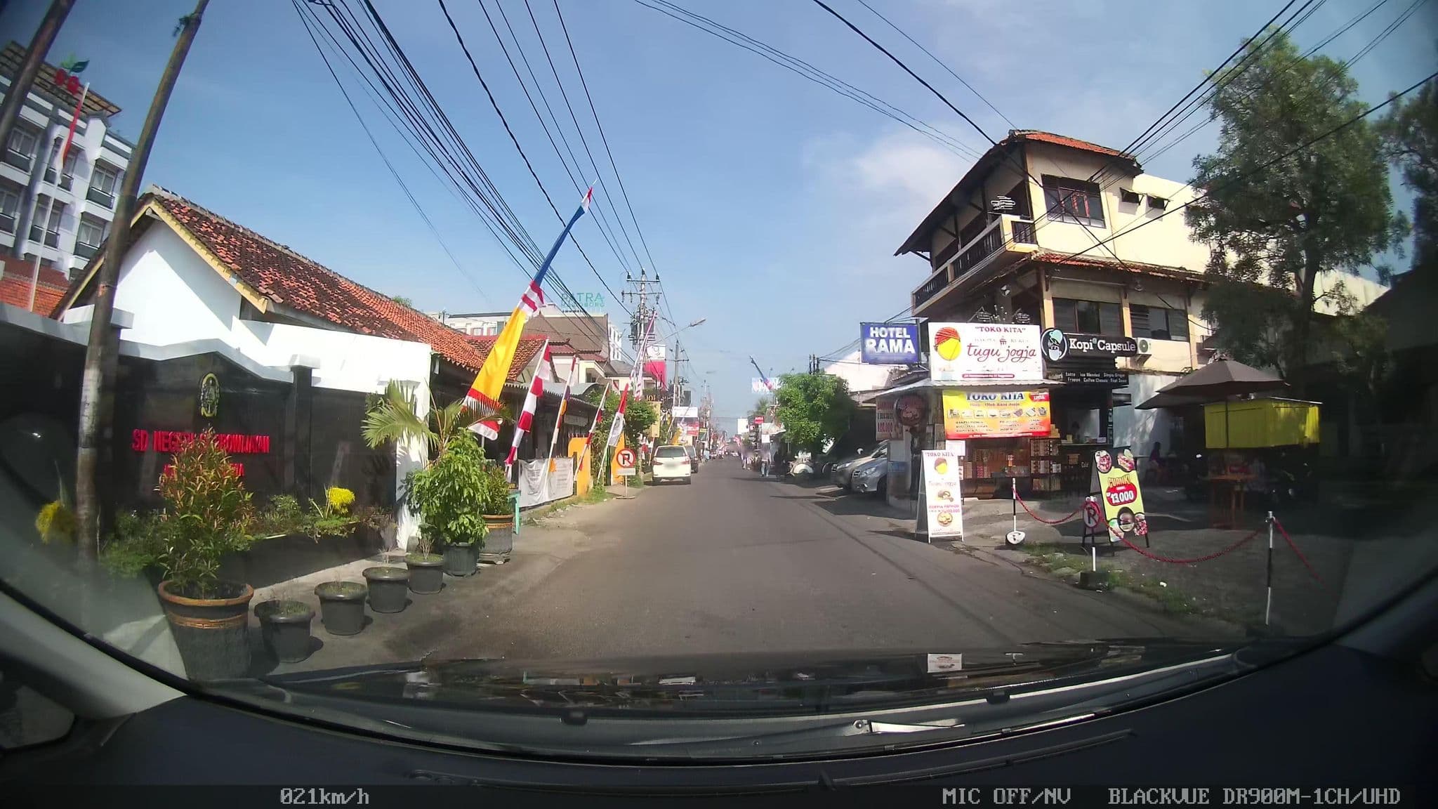 Street view near Merbabu Hotel Yogyakarta, Yogyakarta — © kaart_2 (CC BY-SA · Mapillary)