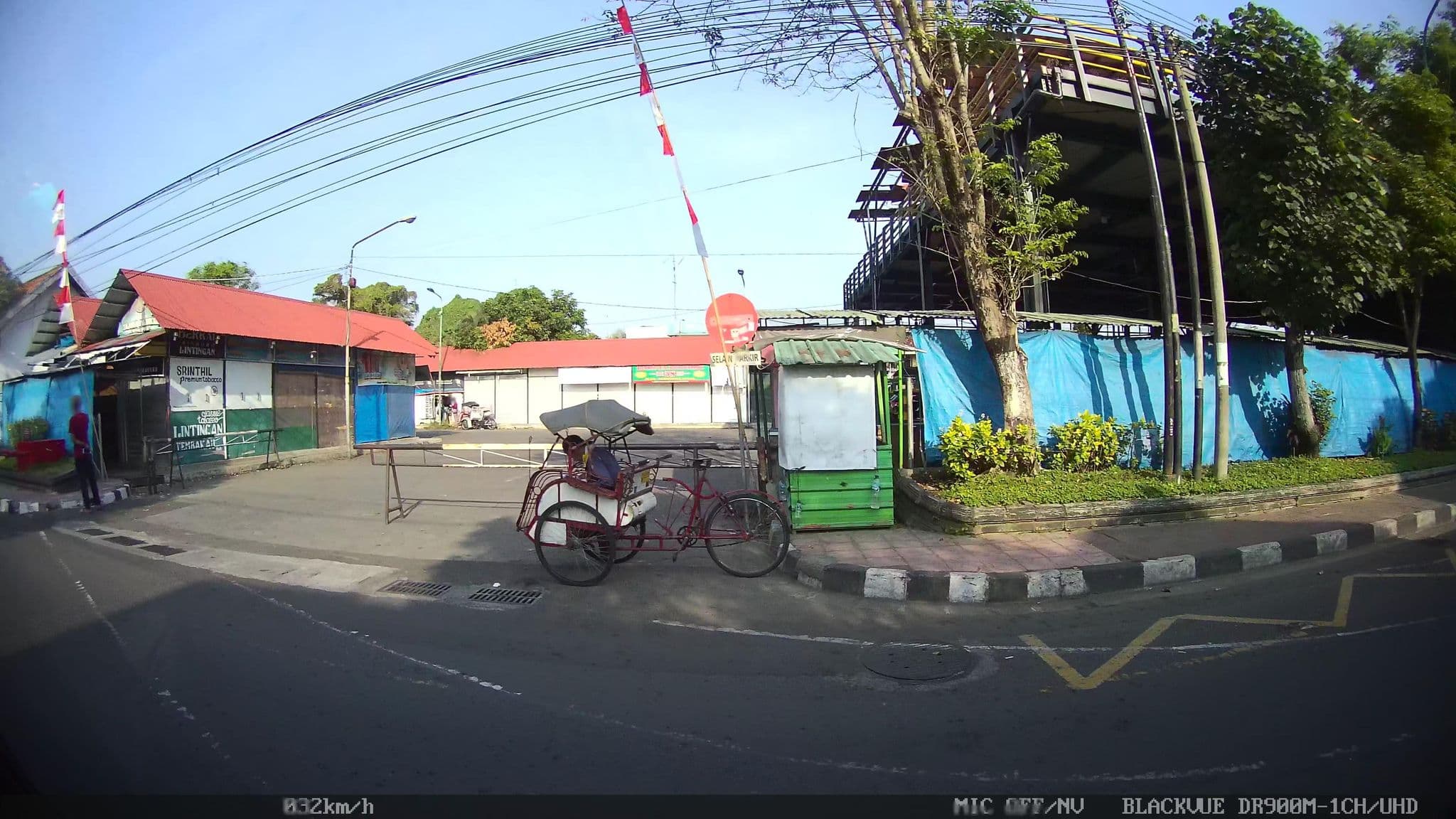Street view near Guess house Mongisidi jogjakarta, Yogyakarta — © kaart_1 (CC BY-SA · Mapillary)