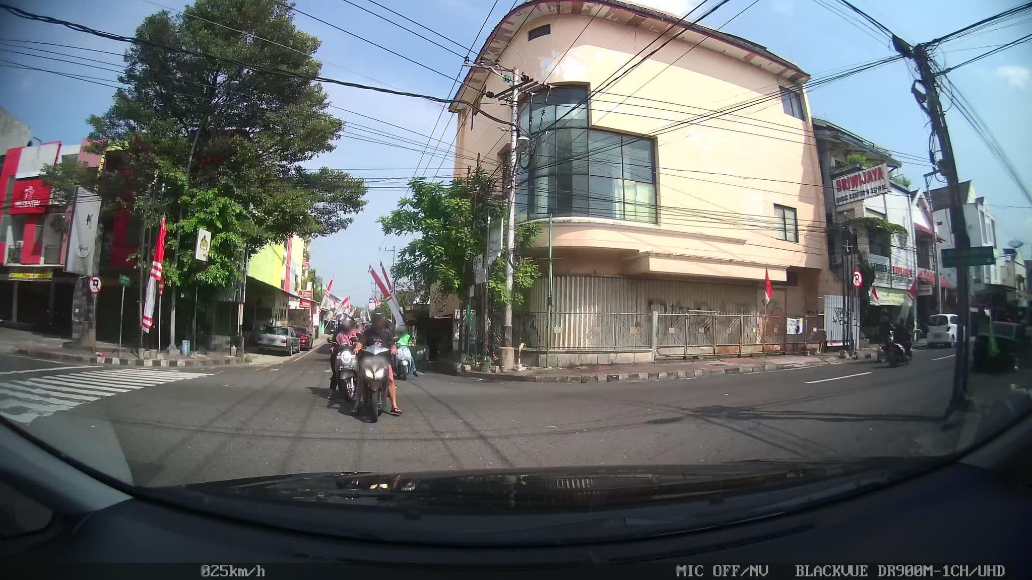 Street view near Hotel ibis Styles Yogyakarta, Yogyakarta — © kaart_2 (CC BY-SA · Mapillary)