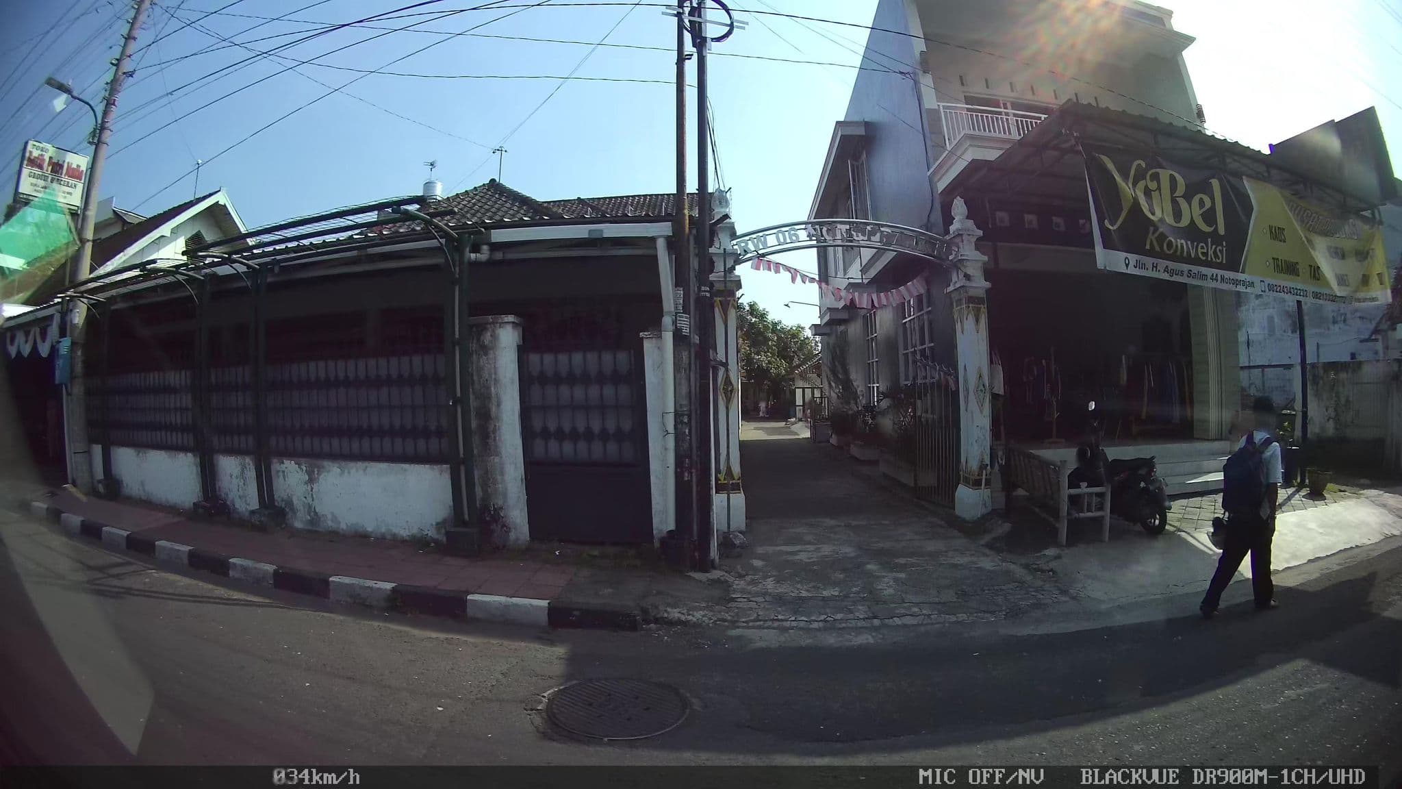 Street view near Hotel Mawar Asri No. 40, Yogyakarta — © kaart_2 (CC BY-SA · Mapillary)
