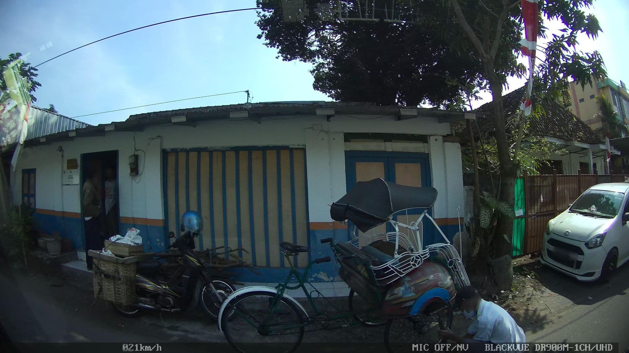 Street view near Hotel Septia, Yogyakarta — © kaart5 (CC BY-SA · Mapillary)