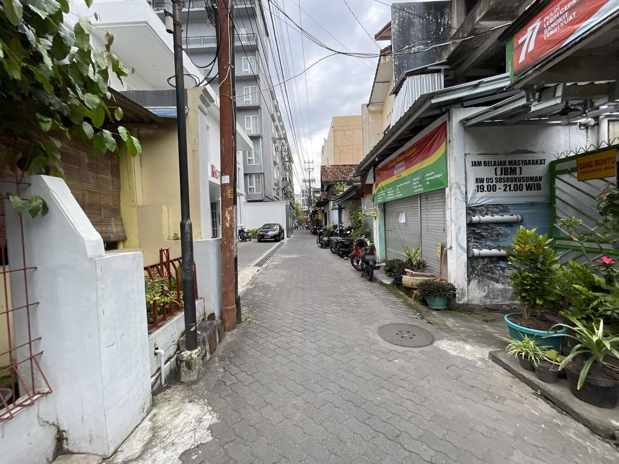 Street view near Hotel Intan, Yogyakarta — © filipb (CC BY-SA · Mapillary)