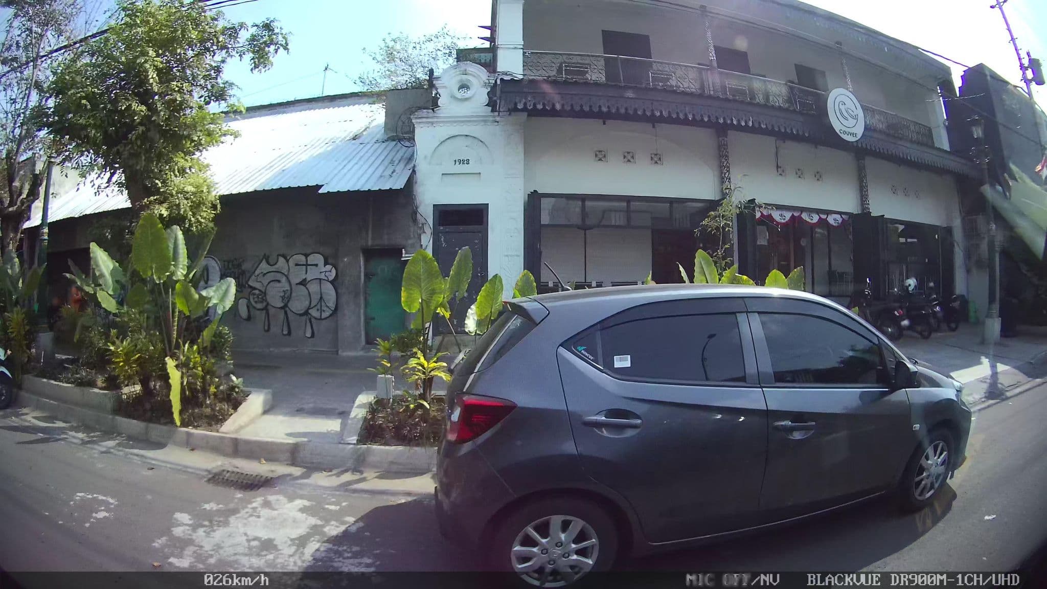 Street view near Hotel Wilis, Yogyakarta — © kaart5 (CC BY-SA · Mapillary)