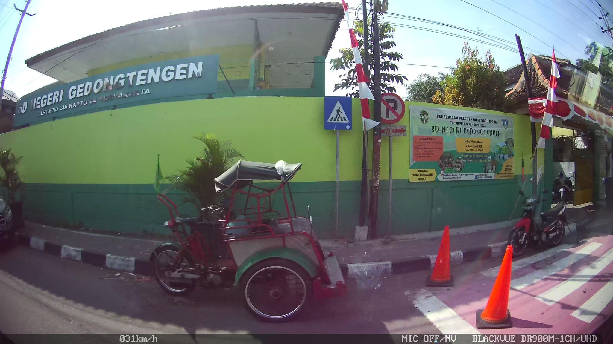 Street view near ismoyo hotel, Yogyakarta — © kaart5 (CC BY-SA · Mapillary)
