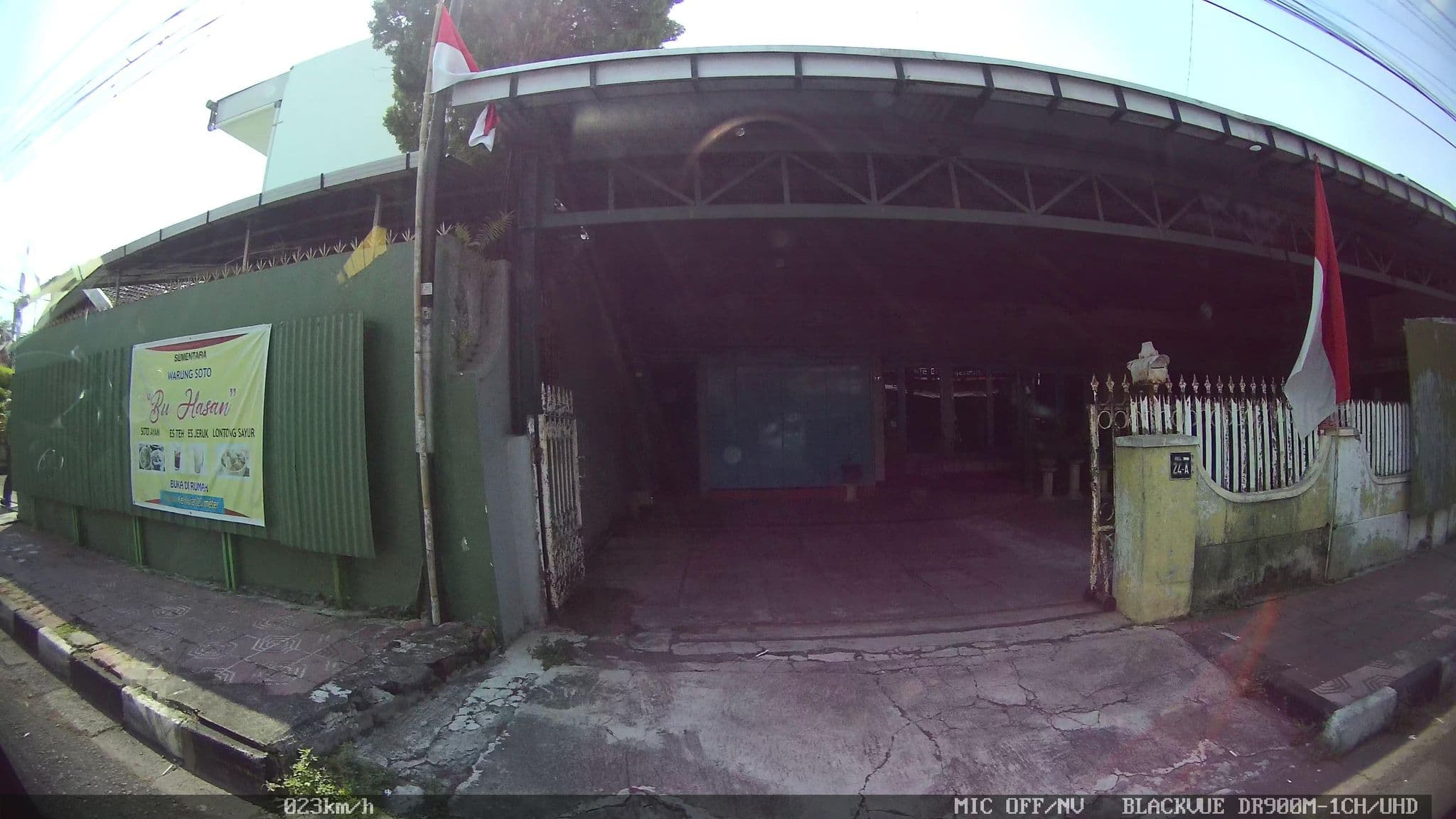Street view near Dining Lounge, Griya Sentana Hotel, Yogyakarta — © kaart5 (CC BY-SA · Mapillary)