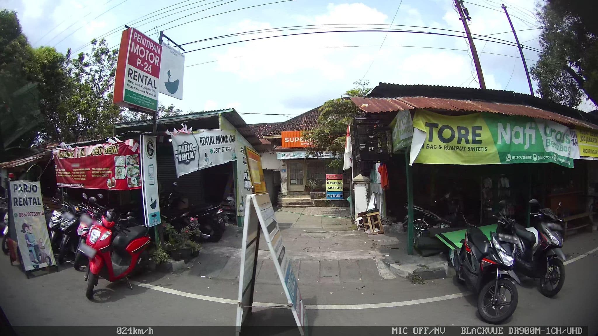 Street view near Ambarukmo Palace Hotel, Yogyakarta — © kaart5 (CC BY-SA · Mapillary)