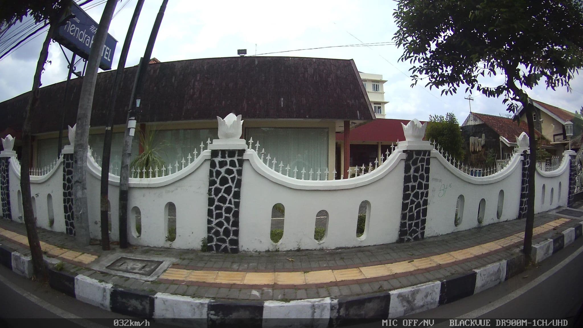 Street view near Narendra Hotel, Yogyakarta — © kaart_2 (CC BY-SA · Mapillary)