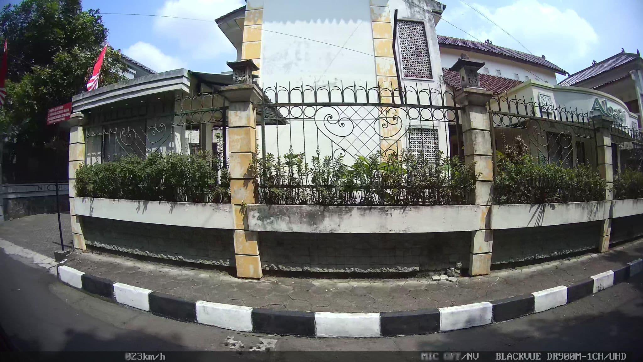 Street view near Kos putri abadi, Yogyakarta — © kaart_1 (CC BY-SA · Mapillary)