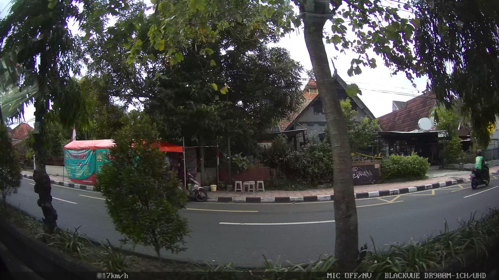 Street view near iCafe Indraloka  Homestay & Resto, Yogyakarta — © kaart5 (CC BY-SA · Mapillary)