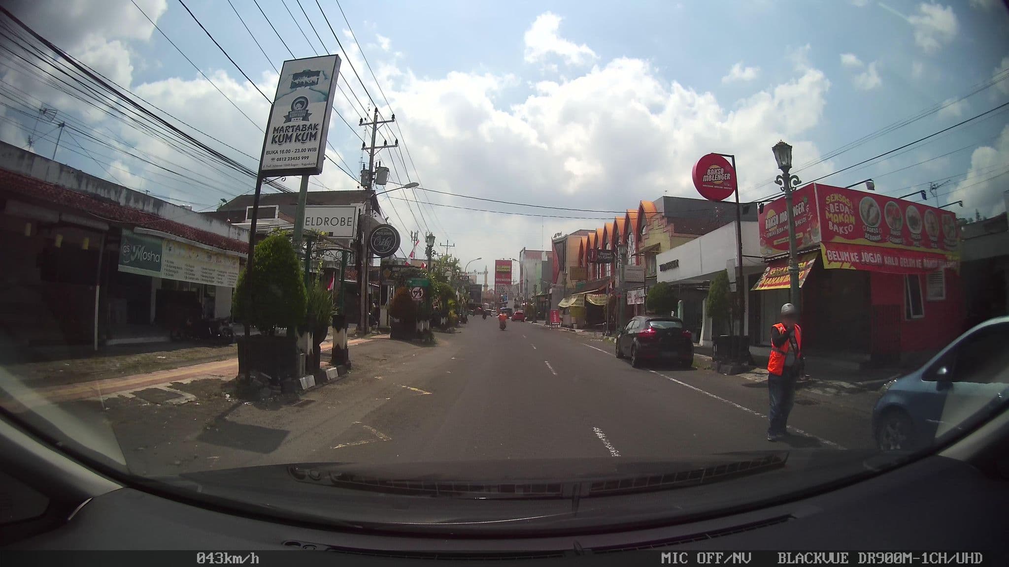 Street view near Hotel Sala3, Yogyakarta — © kaart_1 (CC BY-SA · Mapillary)